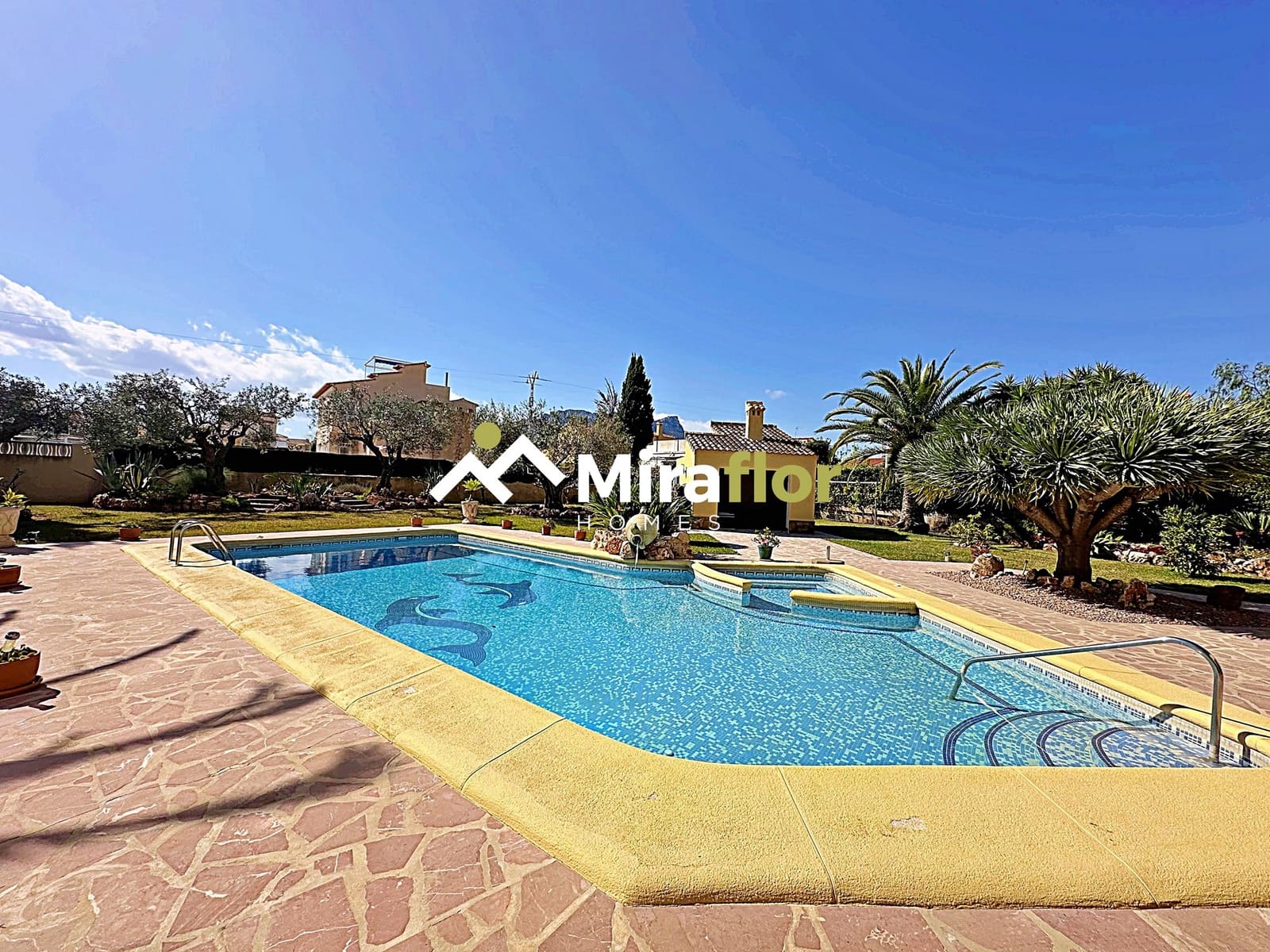 3 Zimmer Villa zu verkaufen in Els Poblets mit Pool - 848.000 € (Ref: 8310849)