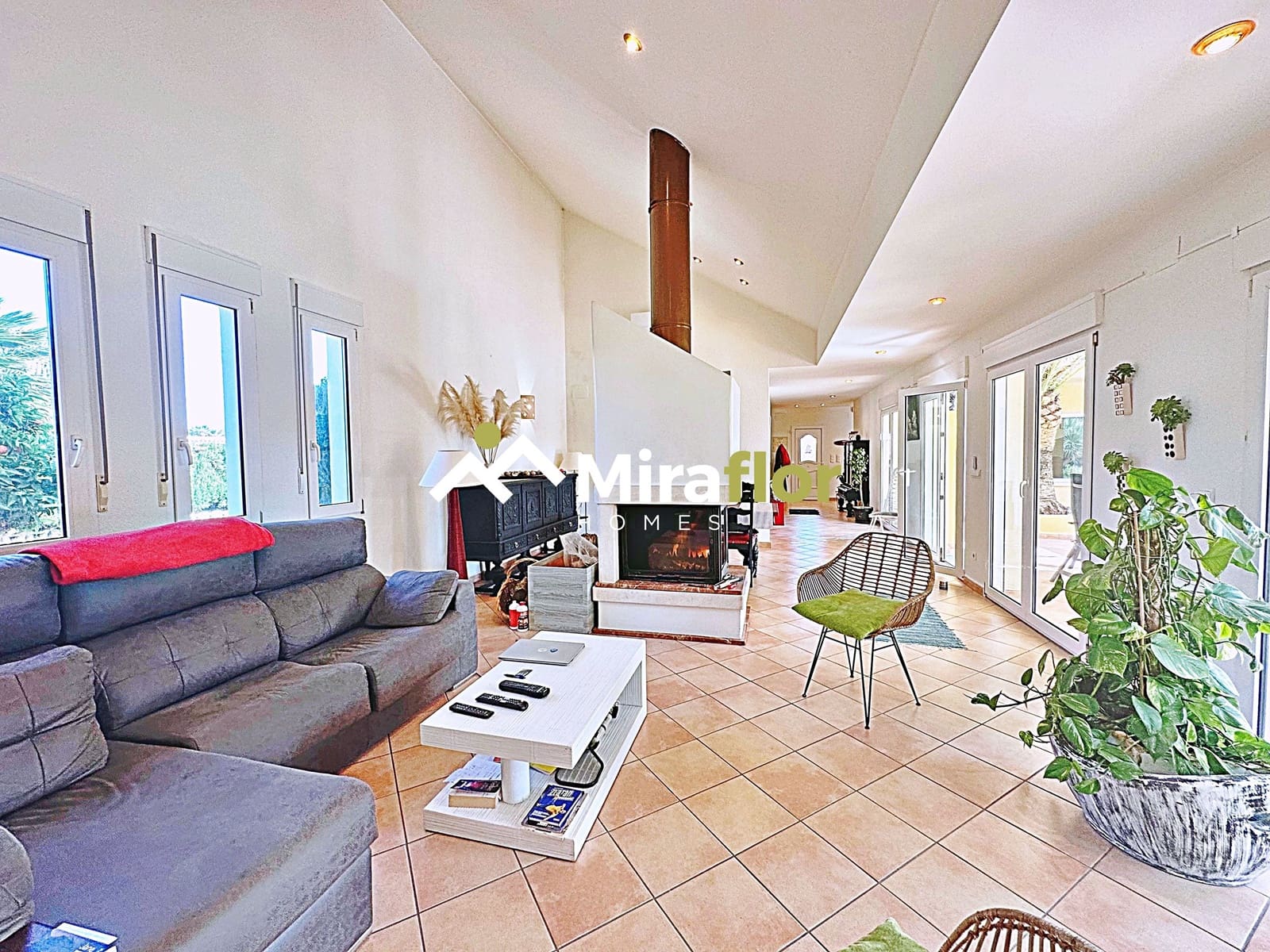 3 Zimmer Villa zu verkaufen in Els Poblets mit Pool - 848.000 € (Ref: 8310849)