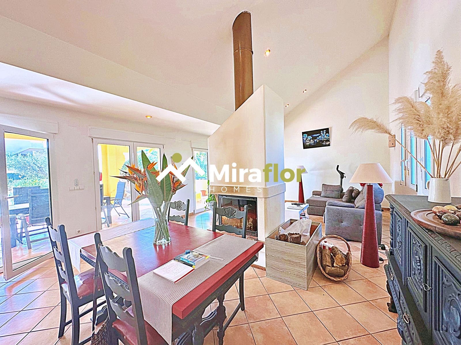 3 Zimmer Villa zu verkaufen in Els Poblets mit Pool - 848.000 € (Ref: 8310849)