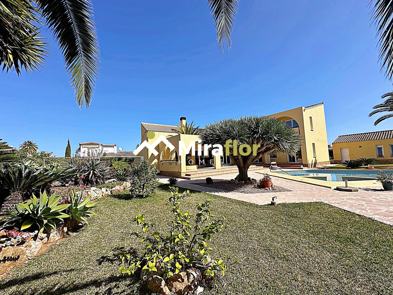 3 Zimmer Villa zu verkaufen in Els Poblets mit Pool - 848.000 € (Ref: 8310849)