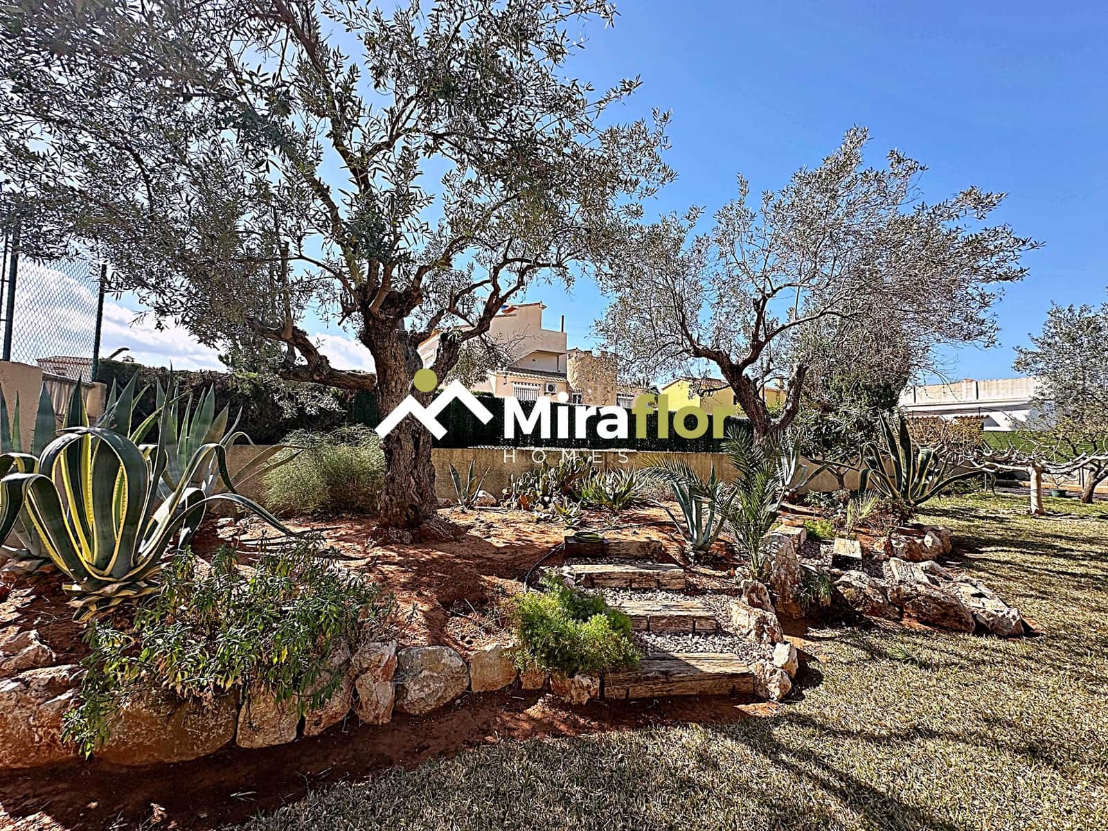 3 Zimmer Villa zu verkaufen in Els Poblets mit Pool - 848.000 € (Ref: 8310849)