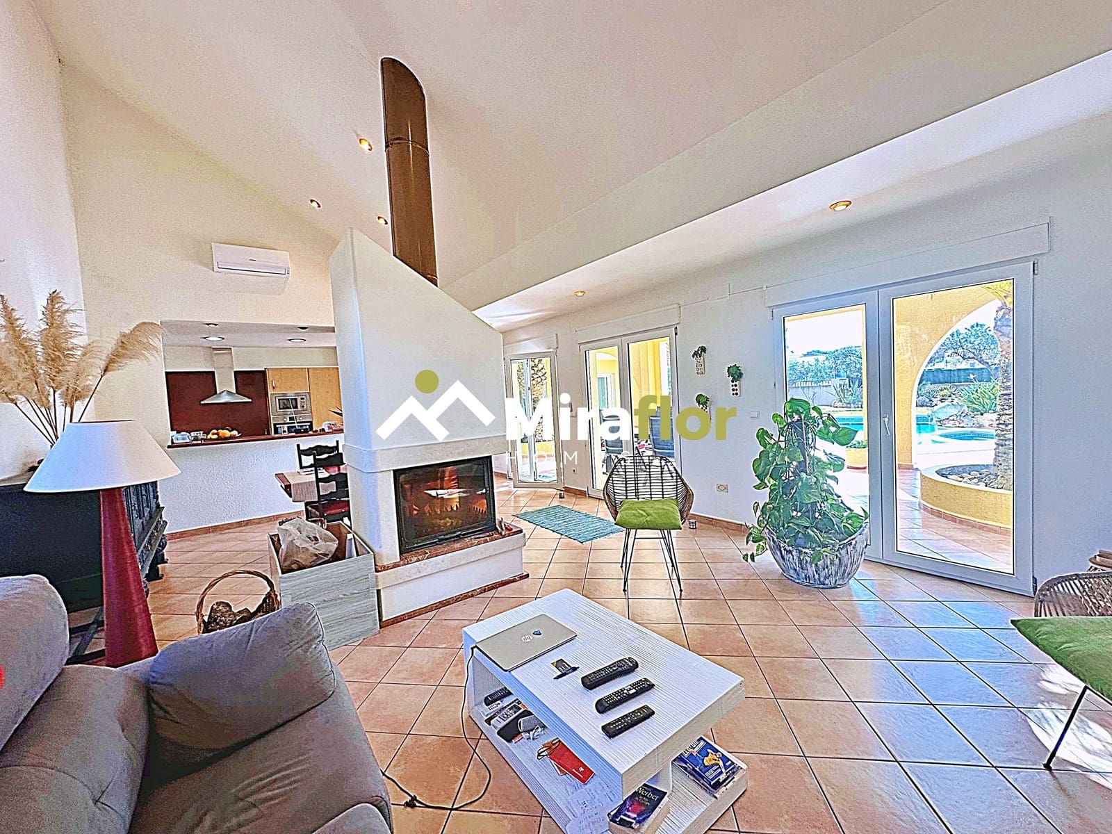 3 makuuhuone Huvila myytävänä paikassa Els Poblets mukana uima-altaan - 848 000 € (Ref: 8310849)