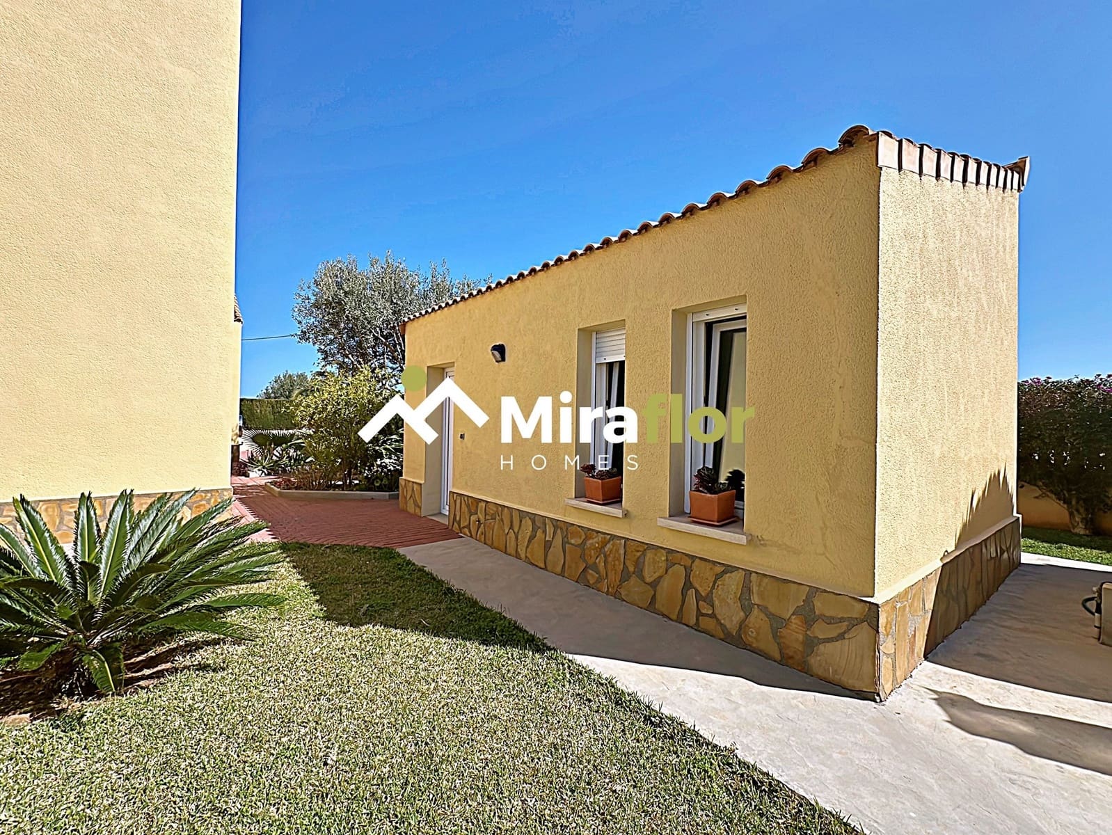 3 makuuhuone Huvila myytävänä paikassa Els Poblets mukana uima-altaan - 848 000 € (Ref: 8310849)