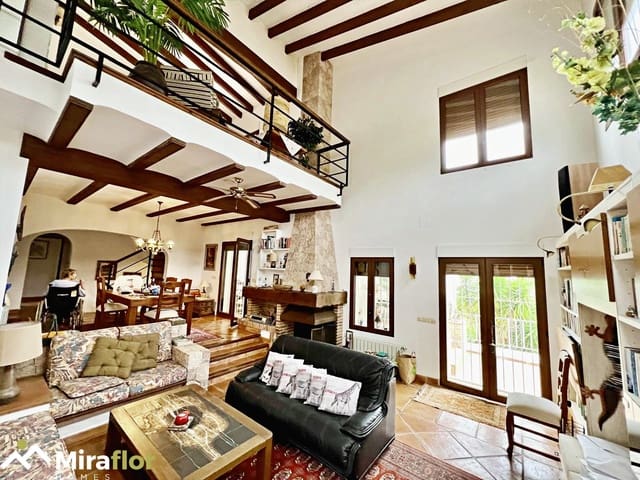 3 bedroom Villa for sale in Monte Pego, Pego with pool - € 690,000 (Ref: 8343278)