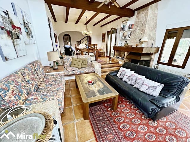 3 bedroom Villa for sale in Monte Pego, Pego with pool - € 690,000 (Ref: 8343278)