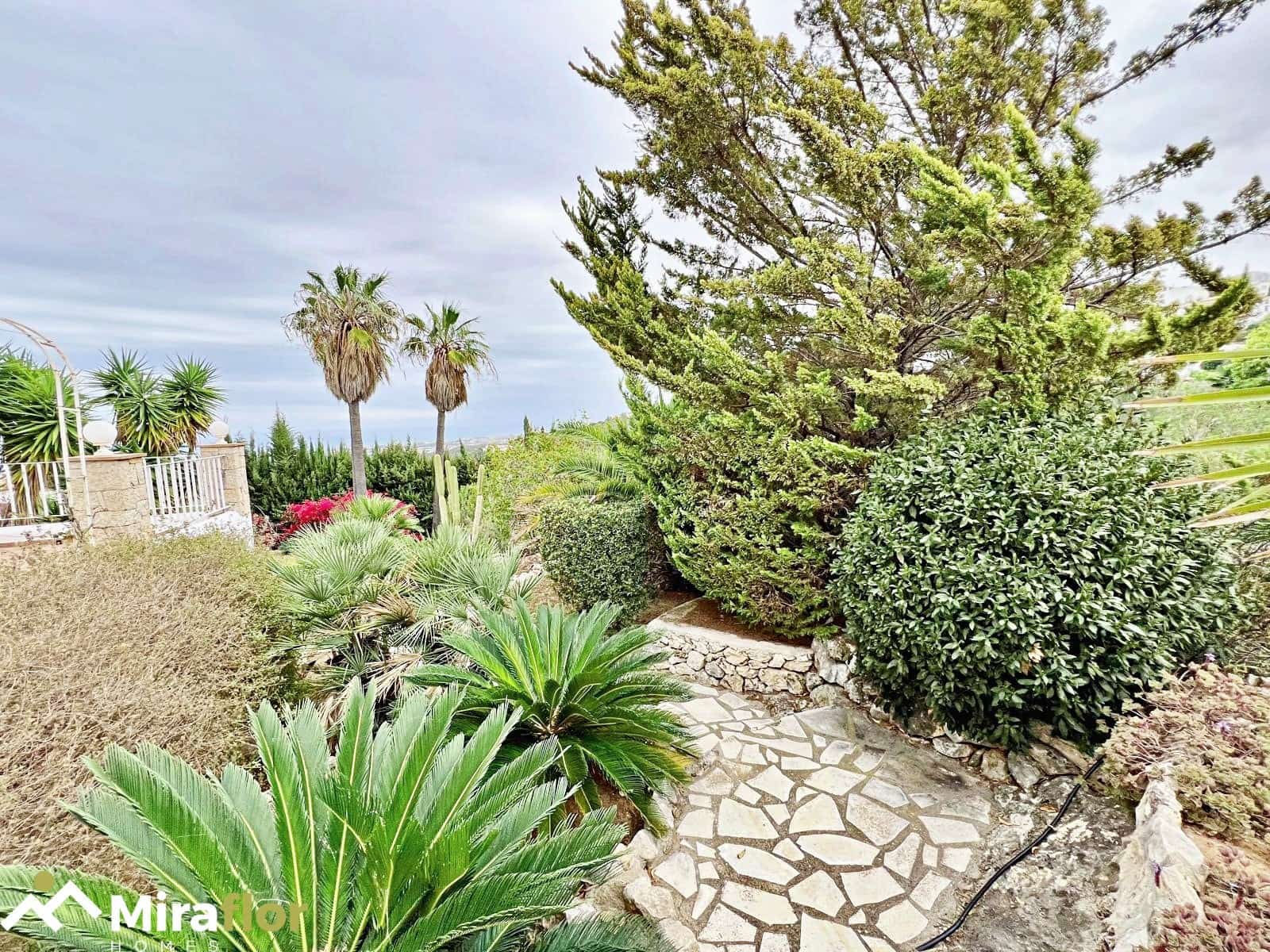 3 soveværelse Villa til salg i Monte Pego med swimmingpool - € 690.000 (Ref: 8343278)