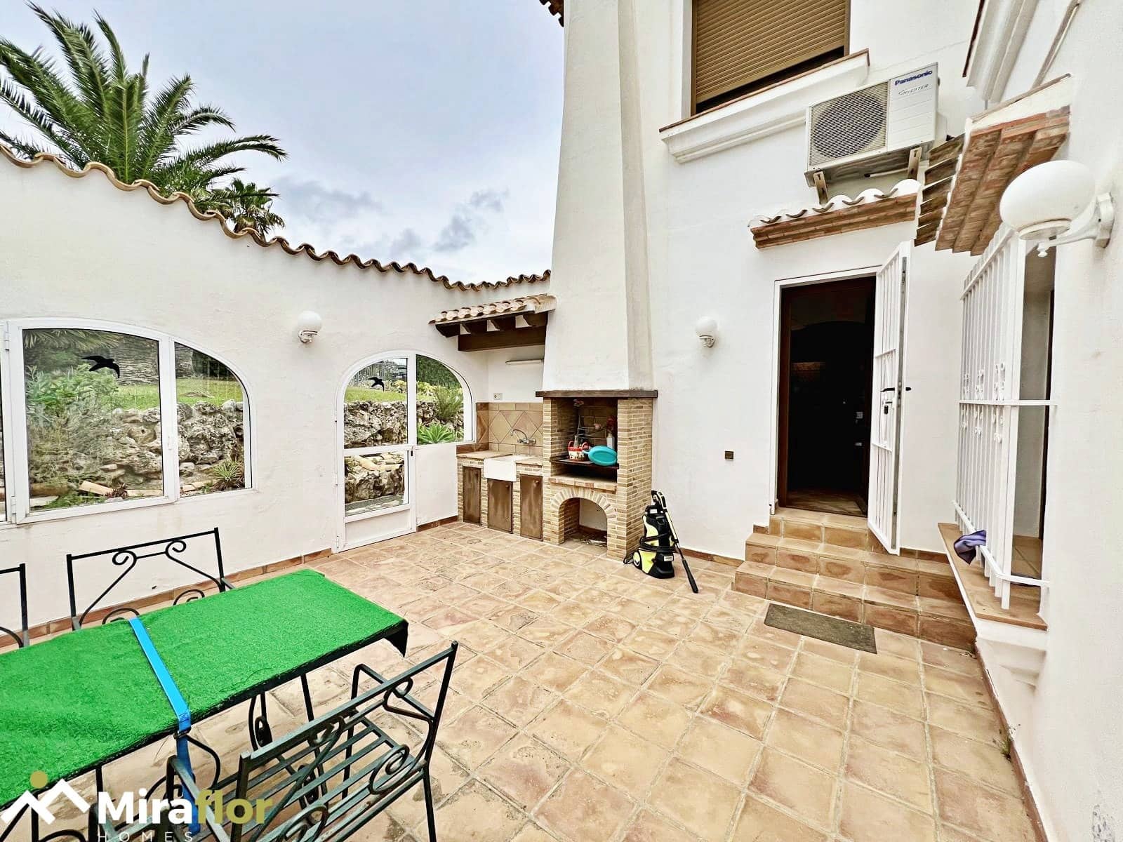 3 soveværelse Villa til salg i Monte Pego med swimmingpool - € 690.000 (Ref: 8343278)