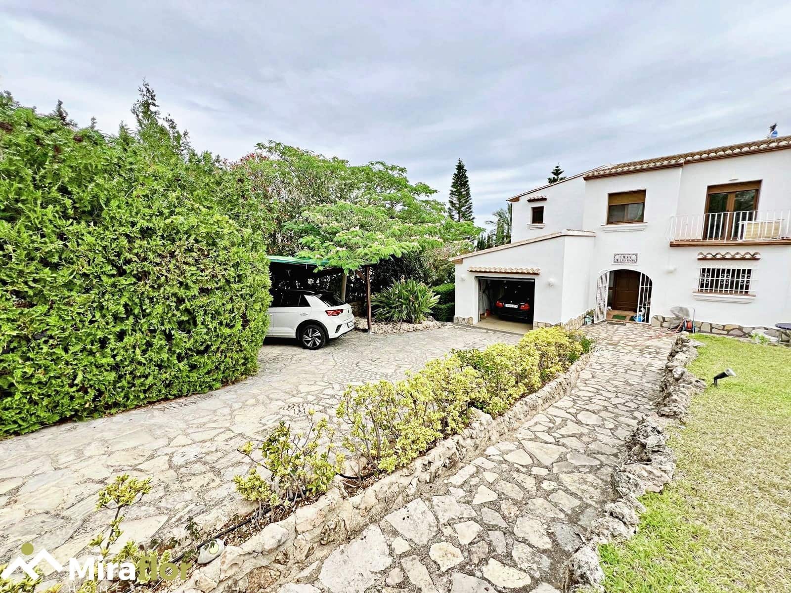 3 soveværelse Villa til salg i Monte Pego med swimmingpool - € 690.000 (Ref: 8343278)