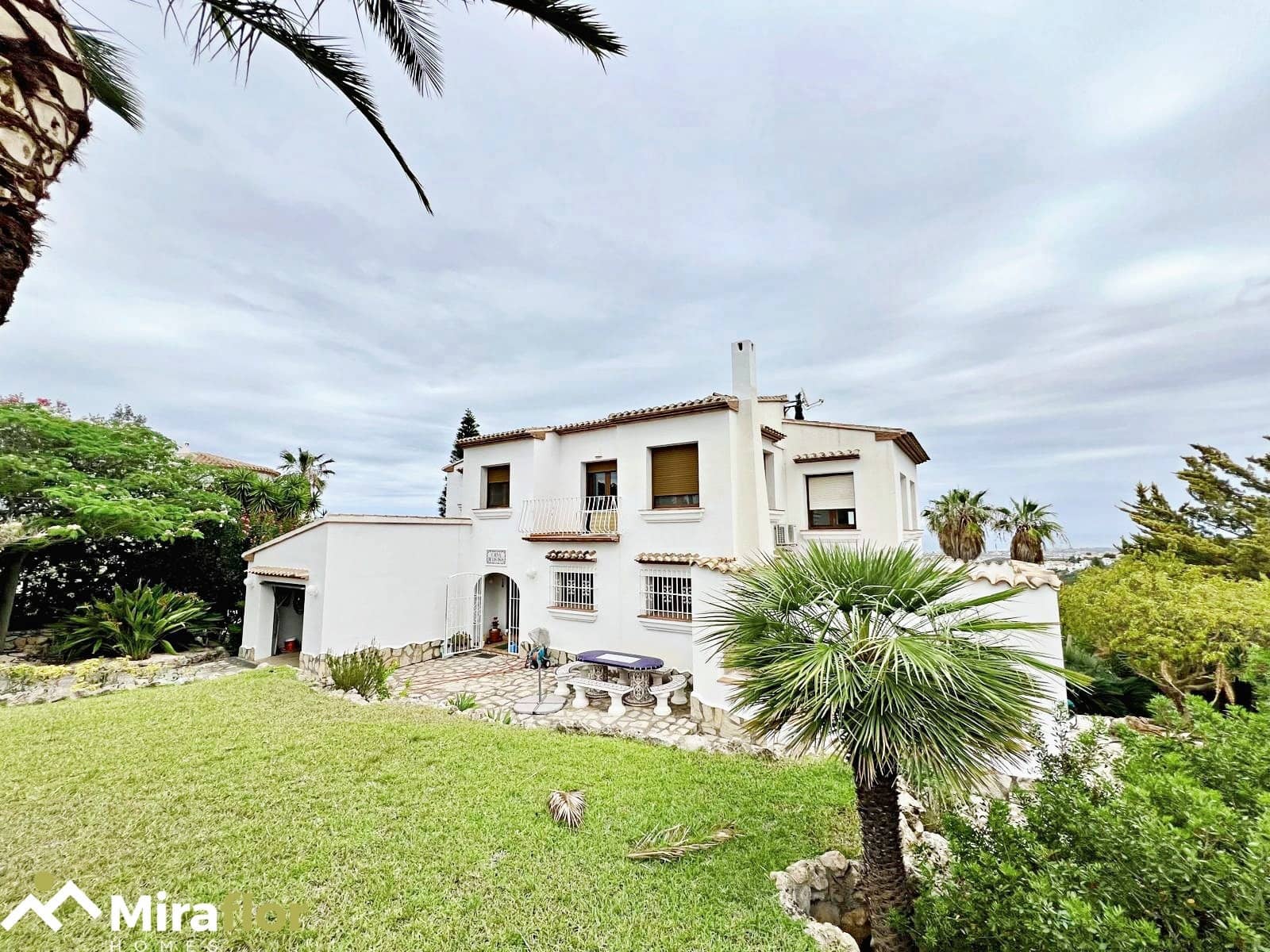 3 soveværelse Villa til salg i Monte Pego med swimmingpool - € 690.000 (Ref: 8343278)