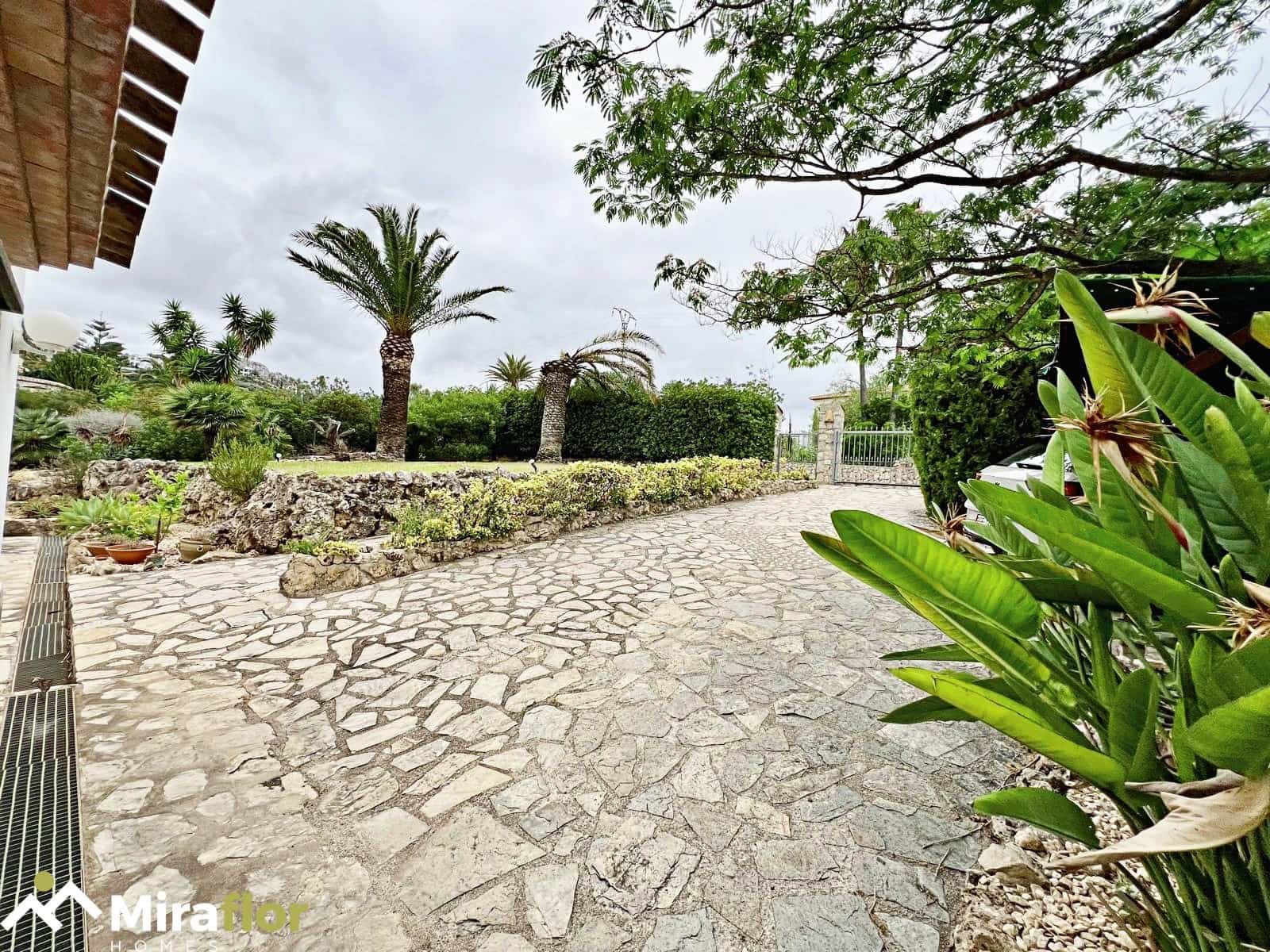 3 soveværelse Villa til salg i Monte Pego med swimmingpool - € 690.000 (Ref: 8343278)