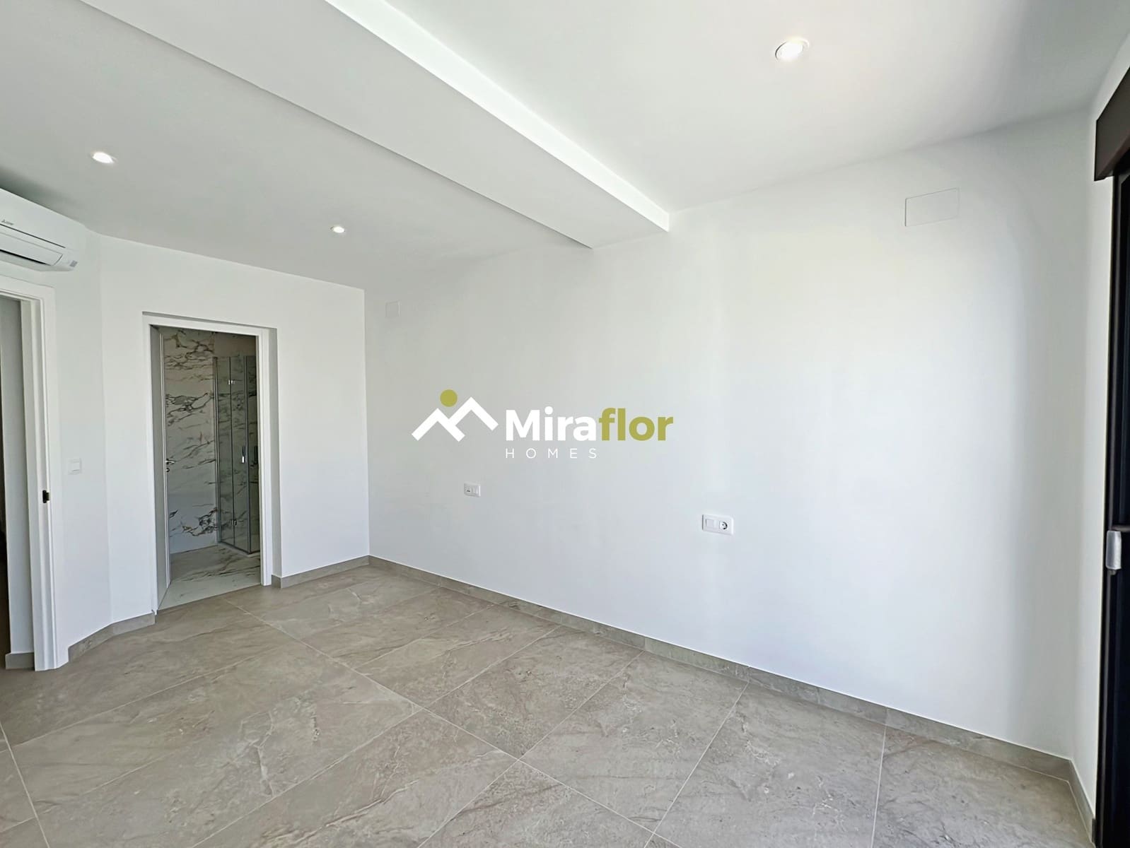 4 sovrum Villa till salu i Denia med pool - 999 000 € (Ref: 8385603)