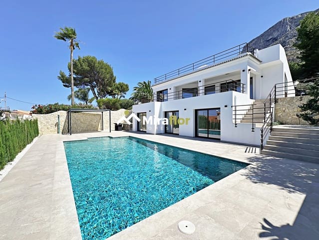 4 camera da letto Villa in vendita in Dénia con piscina - 999.000 € (Rif: 8385603)