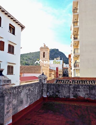 9 bedroom Townhouse for sale in Pedreguer - € 320,000 (Ref: 8576414)