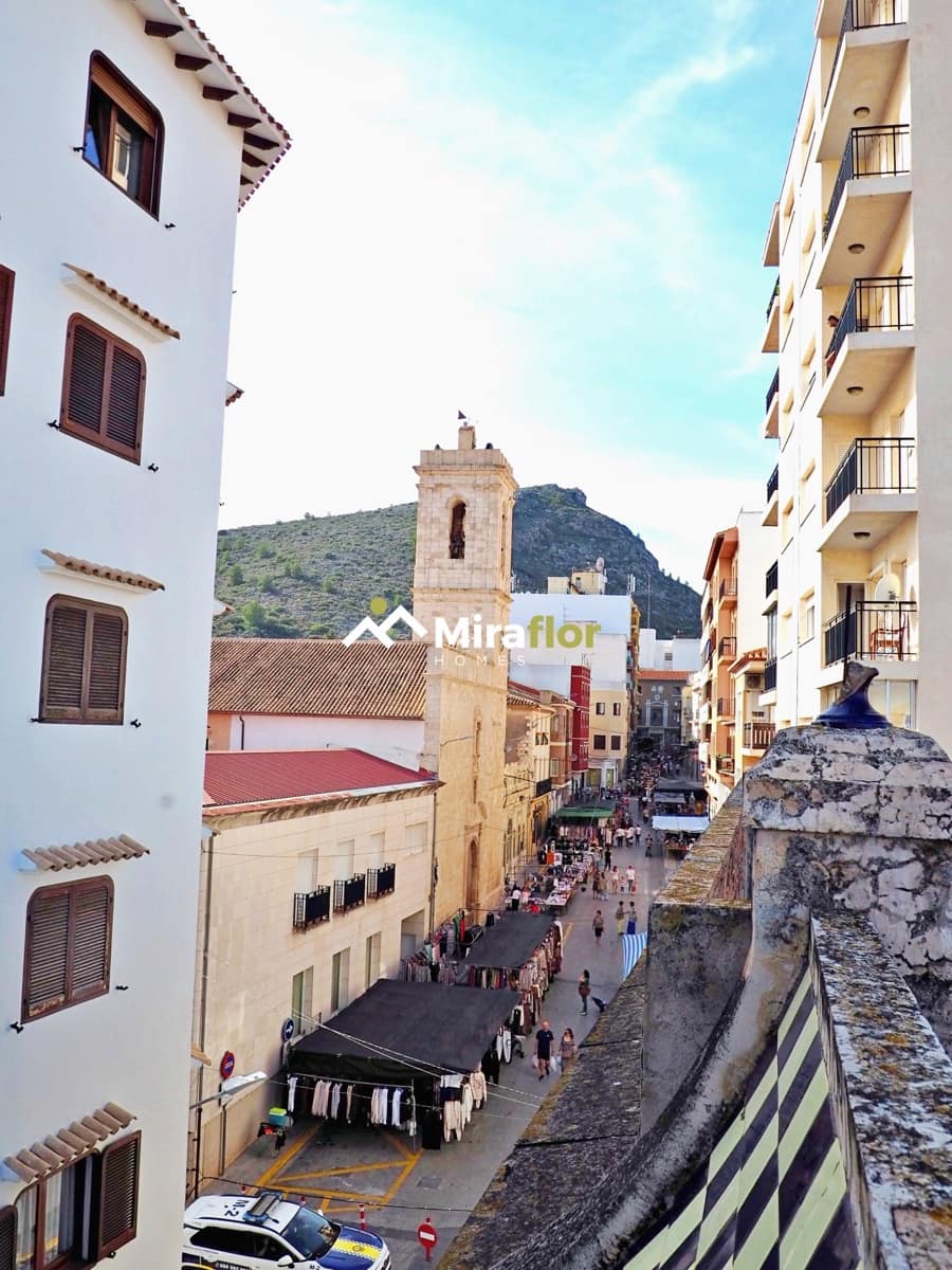 9 bedroom Townhouse for sale in Pedreguer - € 320,000 (Ref: 8576414)