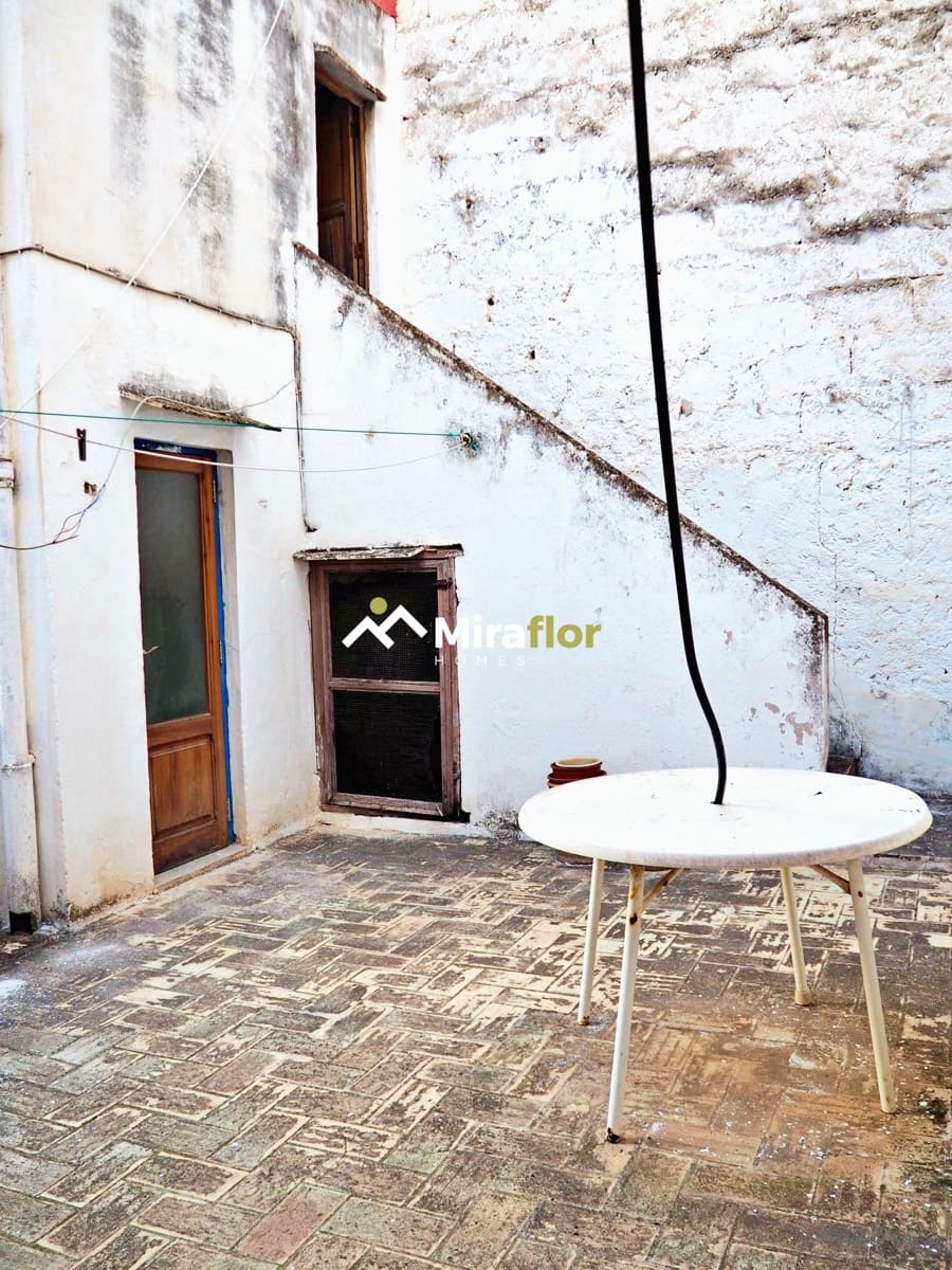 9 bedroom Townhouse for sale in Pedreguer - € 320,000 (Ref: 8576414)