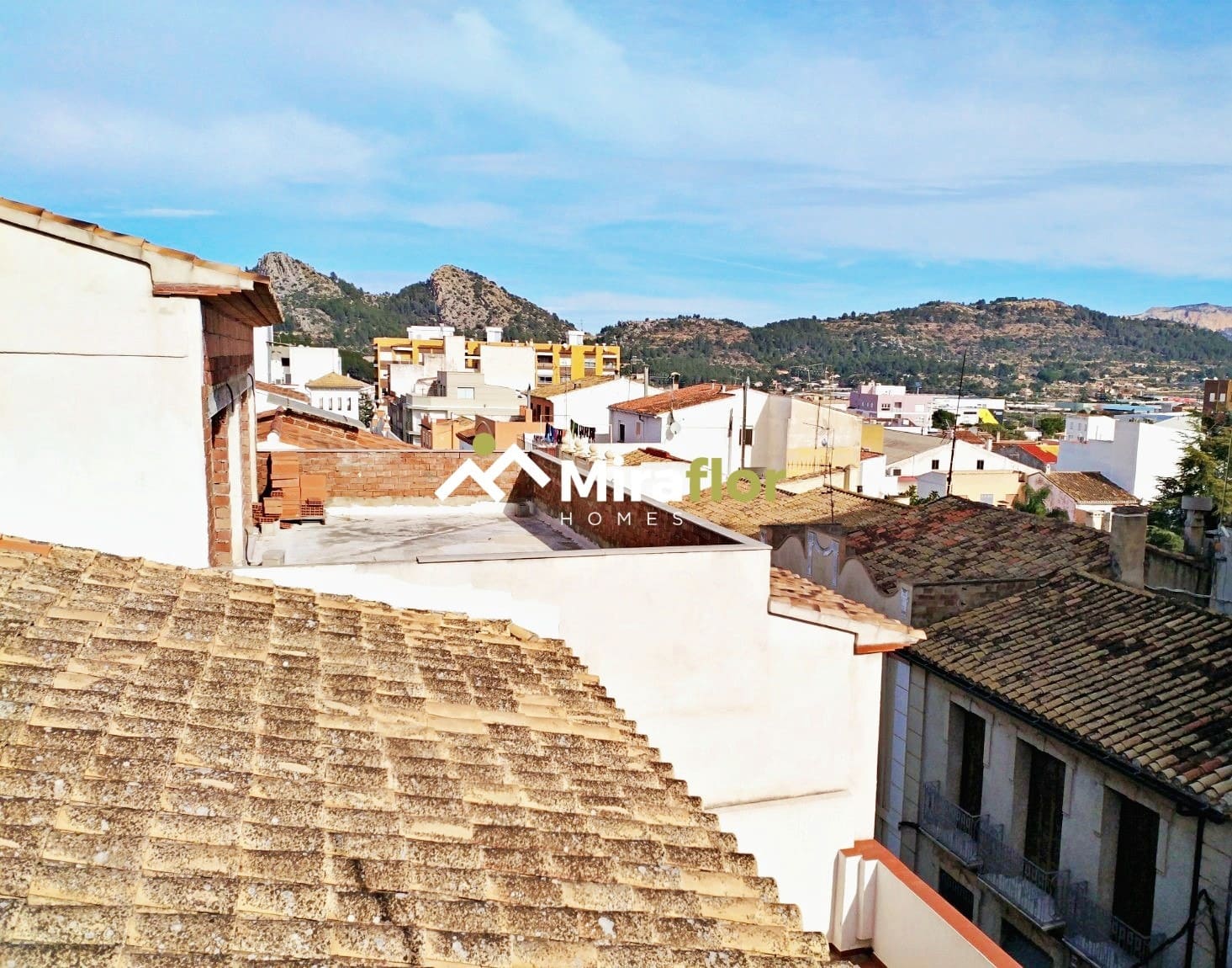 9 bedroom Townhouse for sale in Pedreguer - € 320,000 (Ref: 8576414)