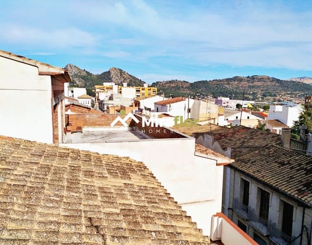 9 bedroom Townhouse for sale in Pedreguer - € 320,000 (Ref: 8576414)