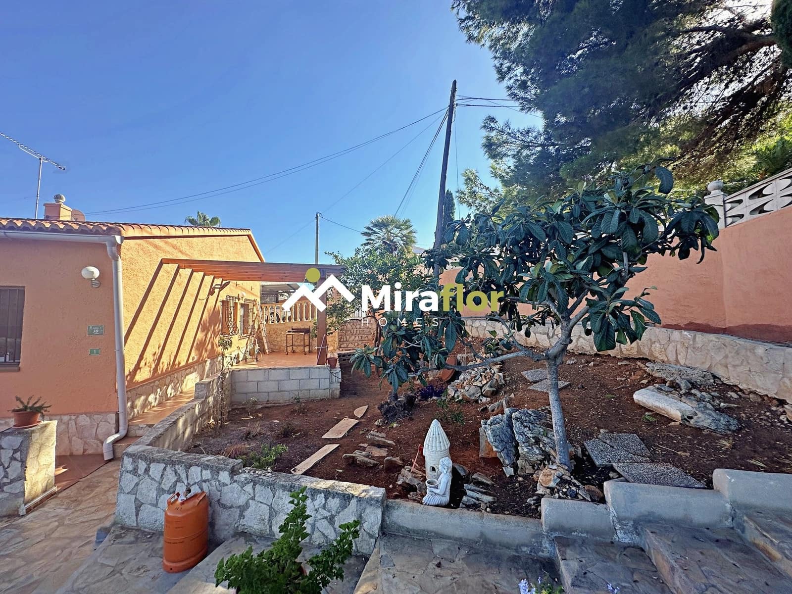 Chalet de 4 habitaciones en Dénia en venta con piscina - 775.000 € (Ref: 8590989)