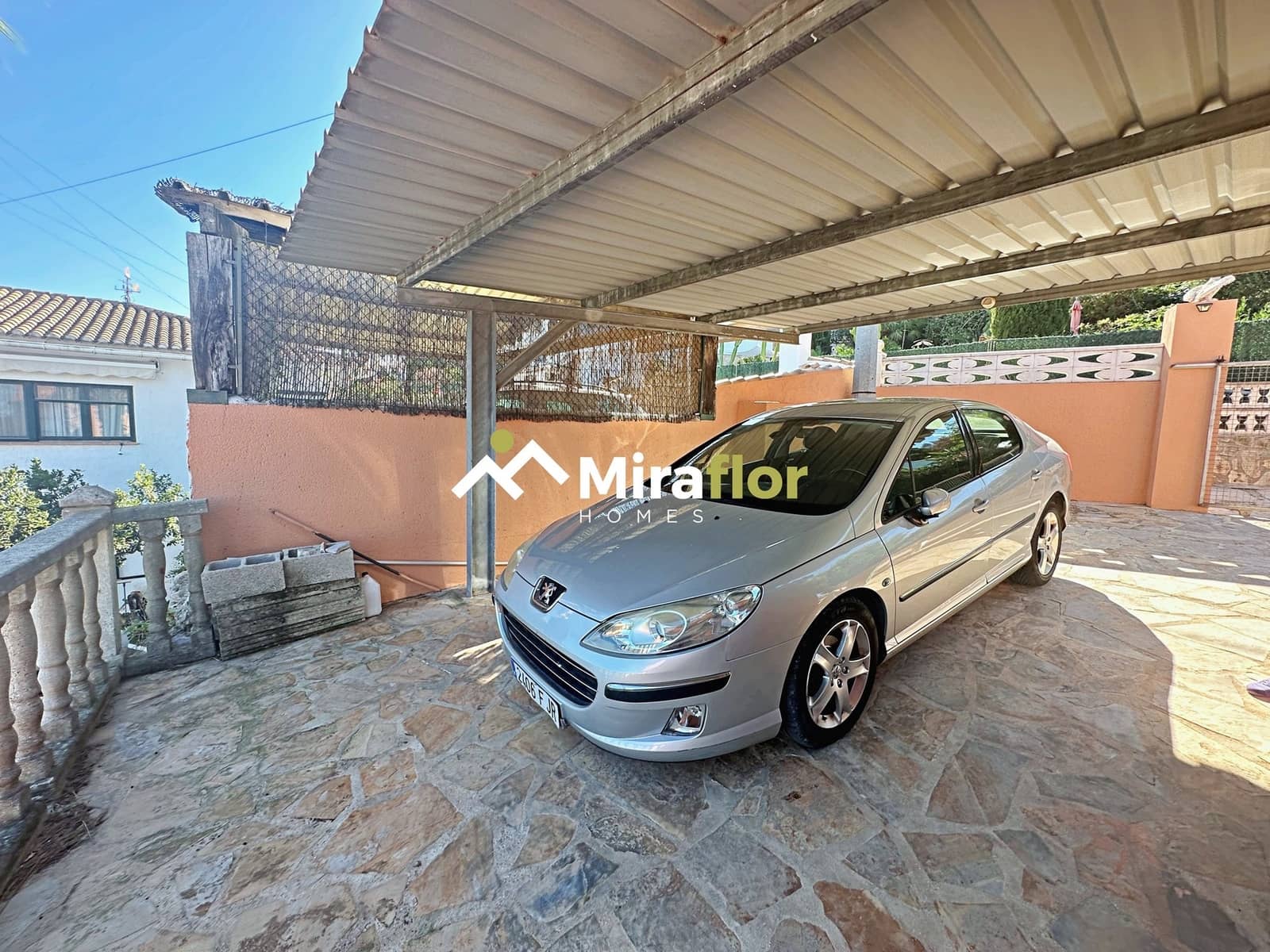 Chalet de 4 habitaciones en Dénia en venta con piscina - 775.000 € (Ref: 8590989)