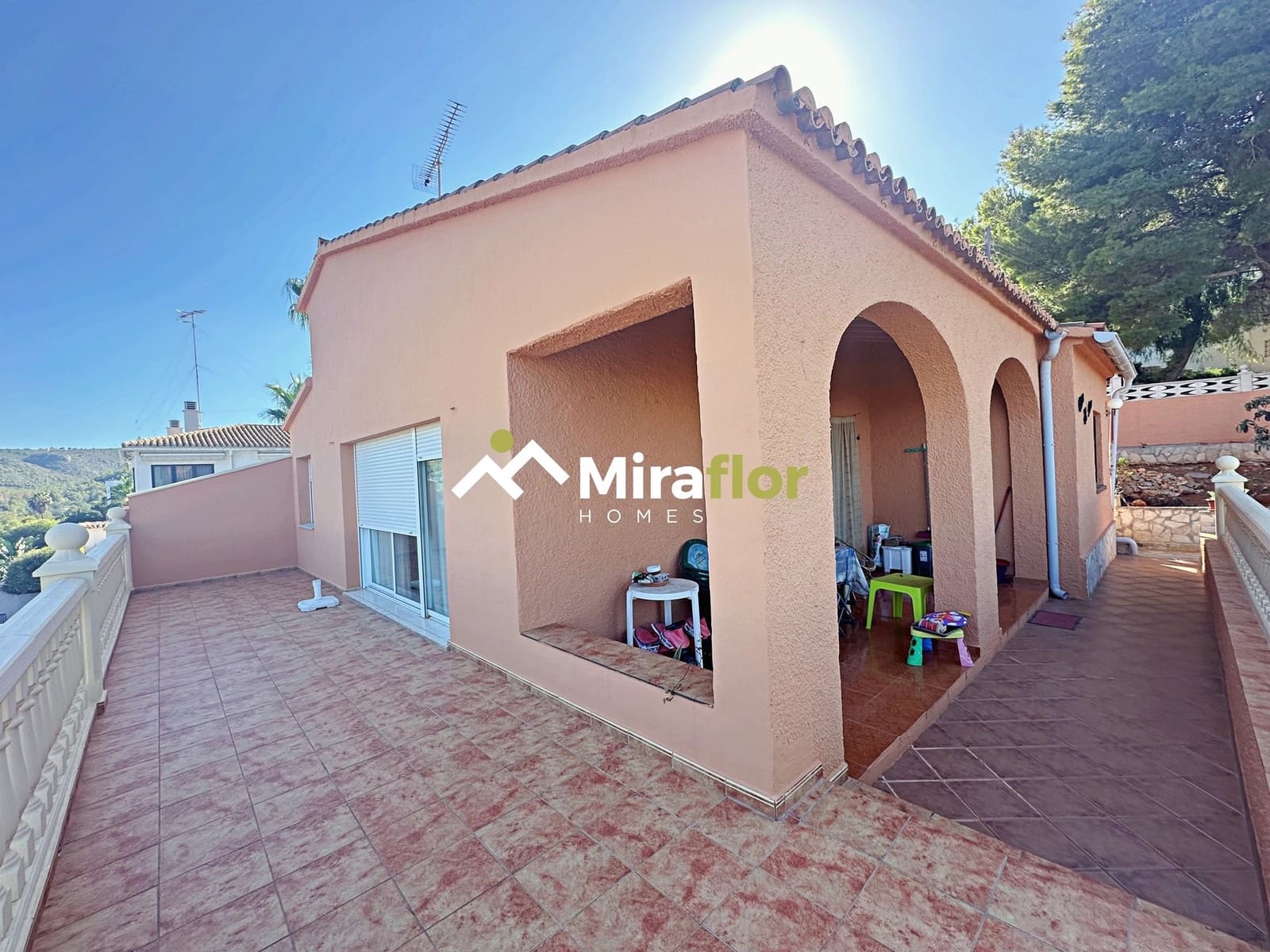 4 sypialnia Willa na sprzedaż w Denia z basenem - 775 000 € (Ref: 8590989)