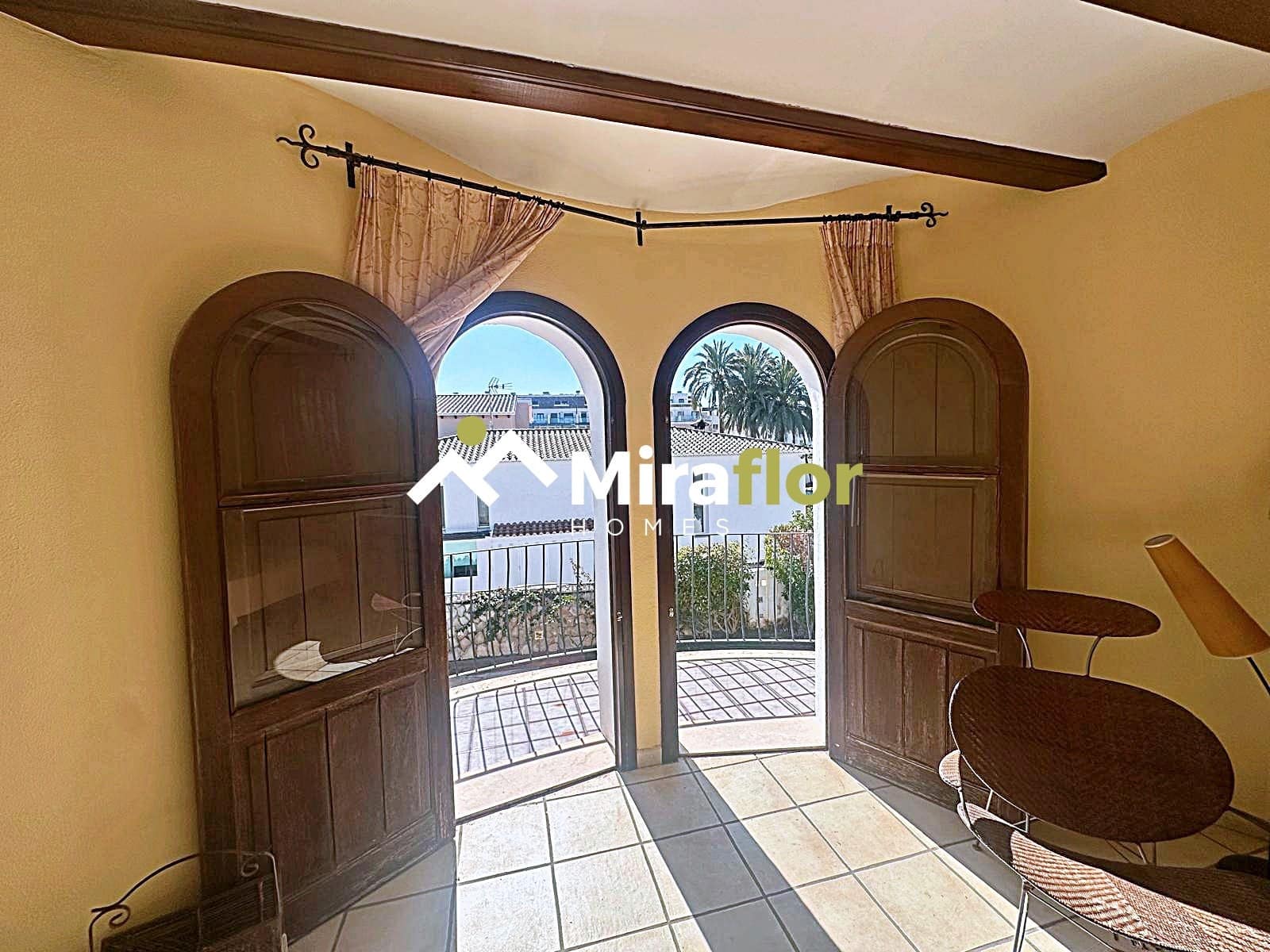 5 soverom Villa til salgs i Denia med svømmebasseng - € 598 000 (Ref: 8817485)