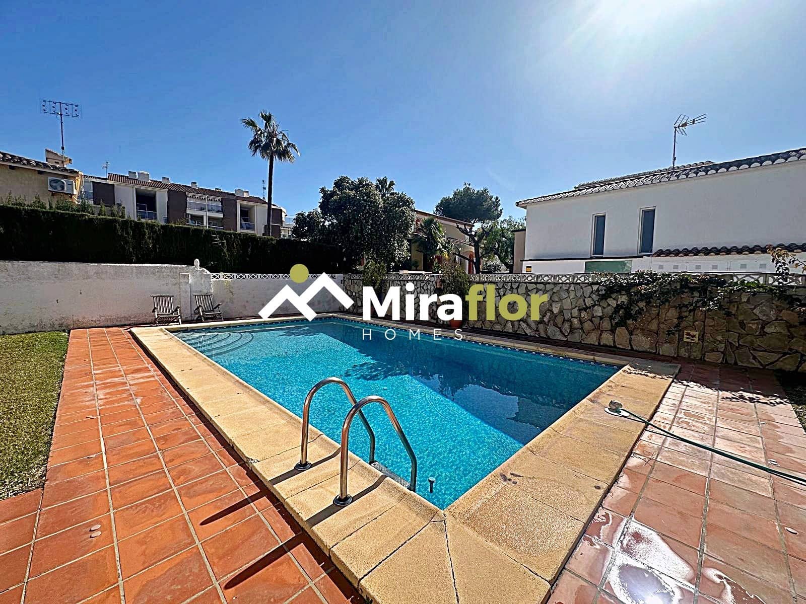 5 soverom Villa til salgs i Denia med svømmebasseng - € 598 000 (Ref: 8817485)