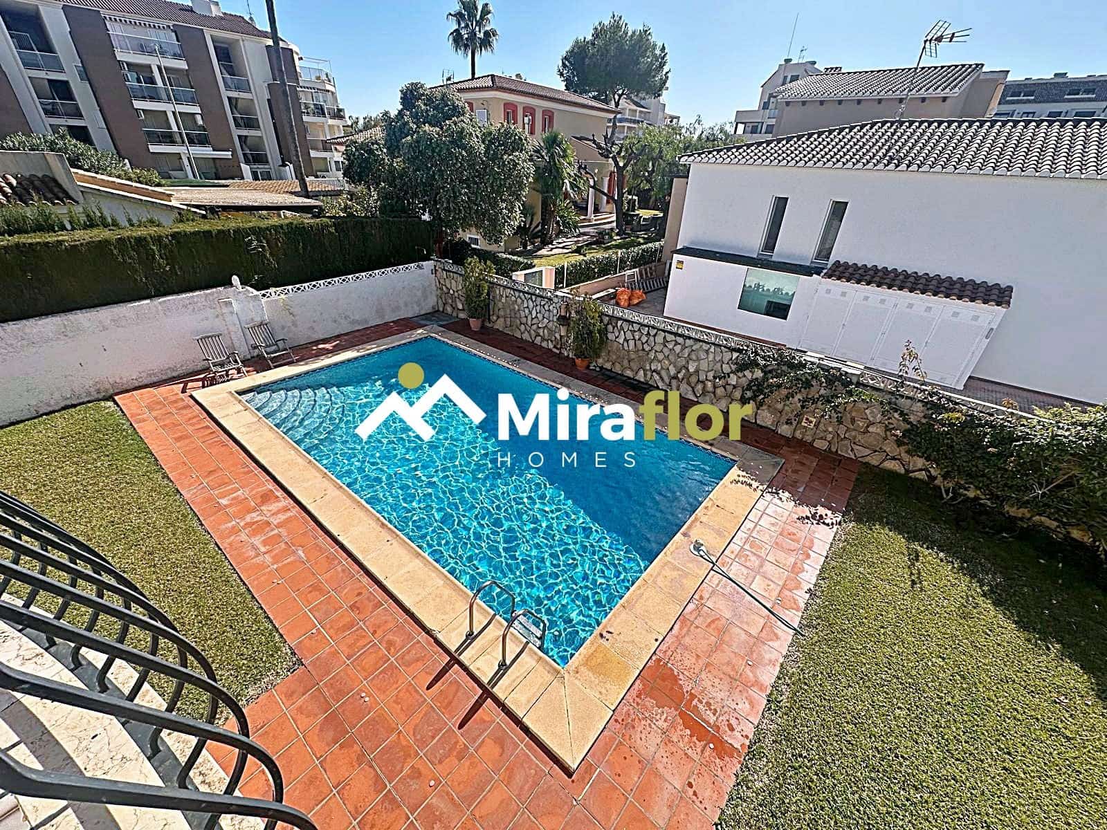 5 soverom Villa til salgs i Denia med svømmebasseng - € 598 000 (Ref: 8817485)