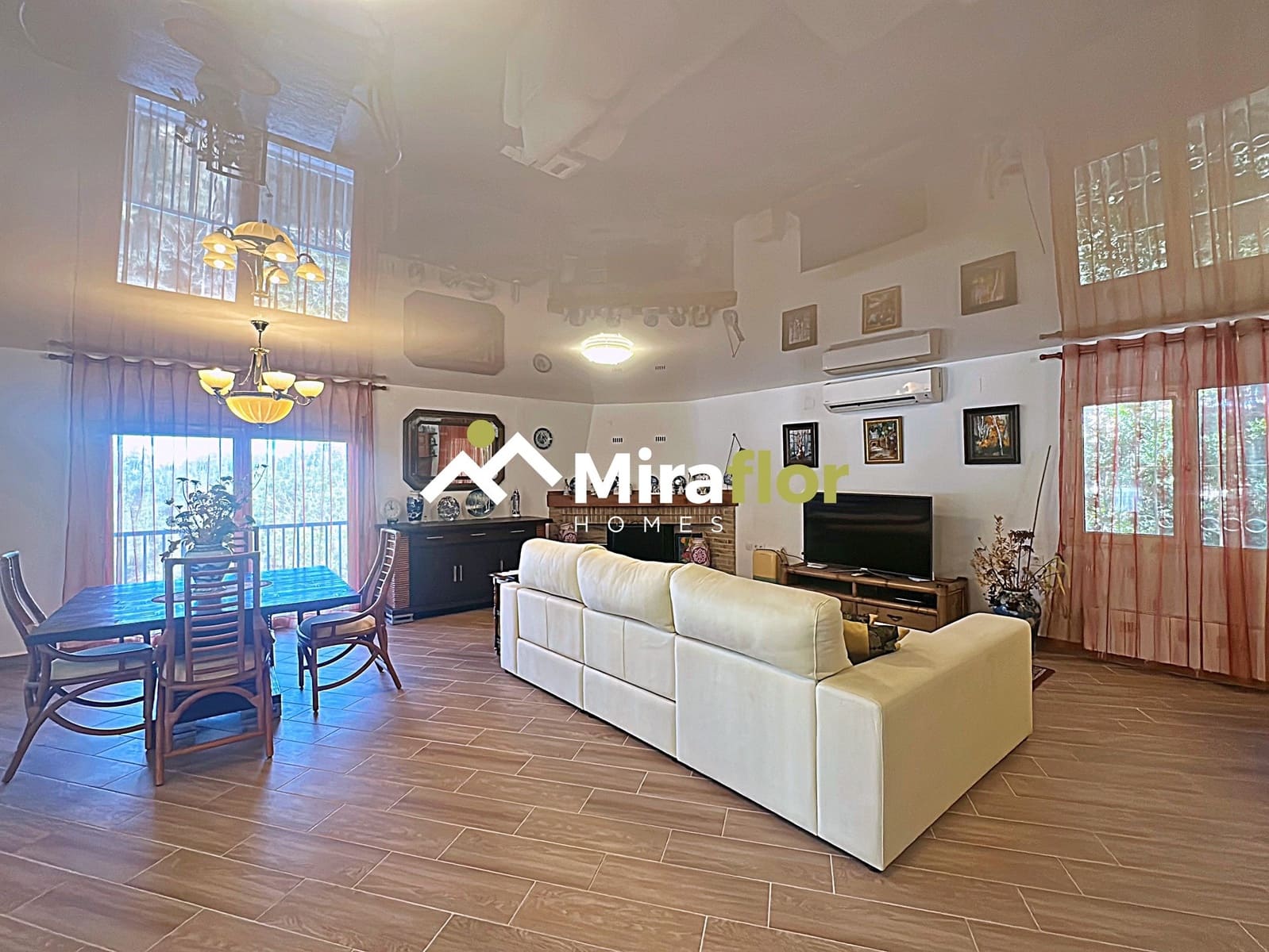 4 bedroom Villa for sale in Denia with pool - € 590,000 (Ref: 8839119)