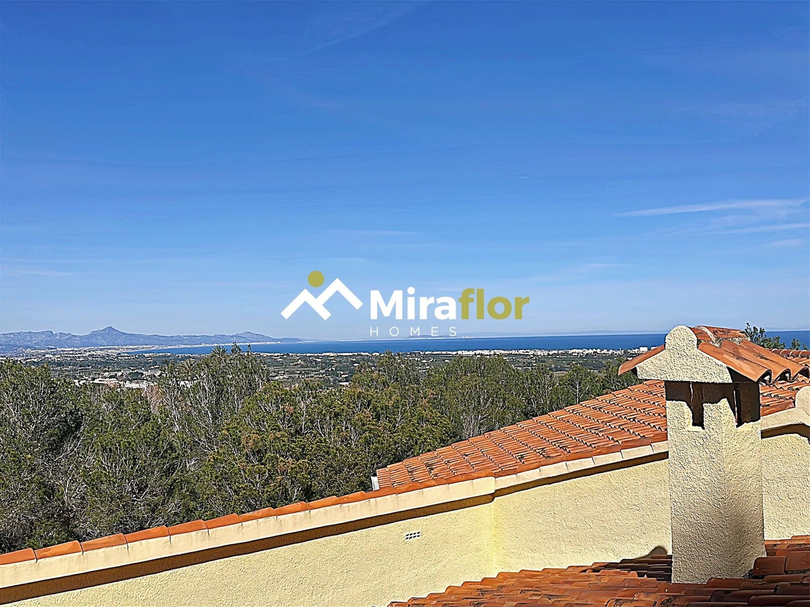 4 bedroom Villa for sale in Denia with pool - € 590,000 (Ref: 8839119)