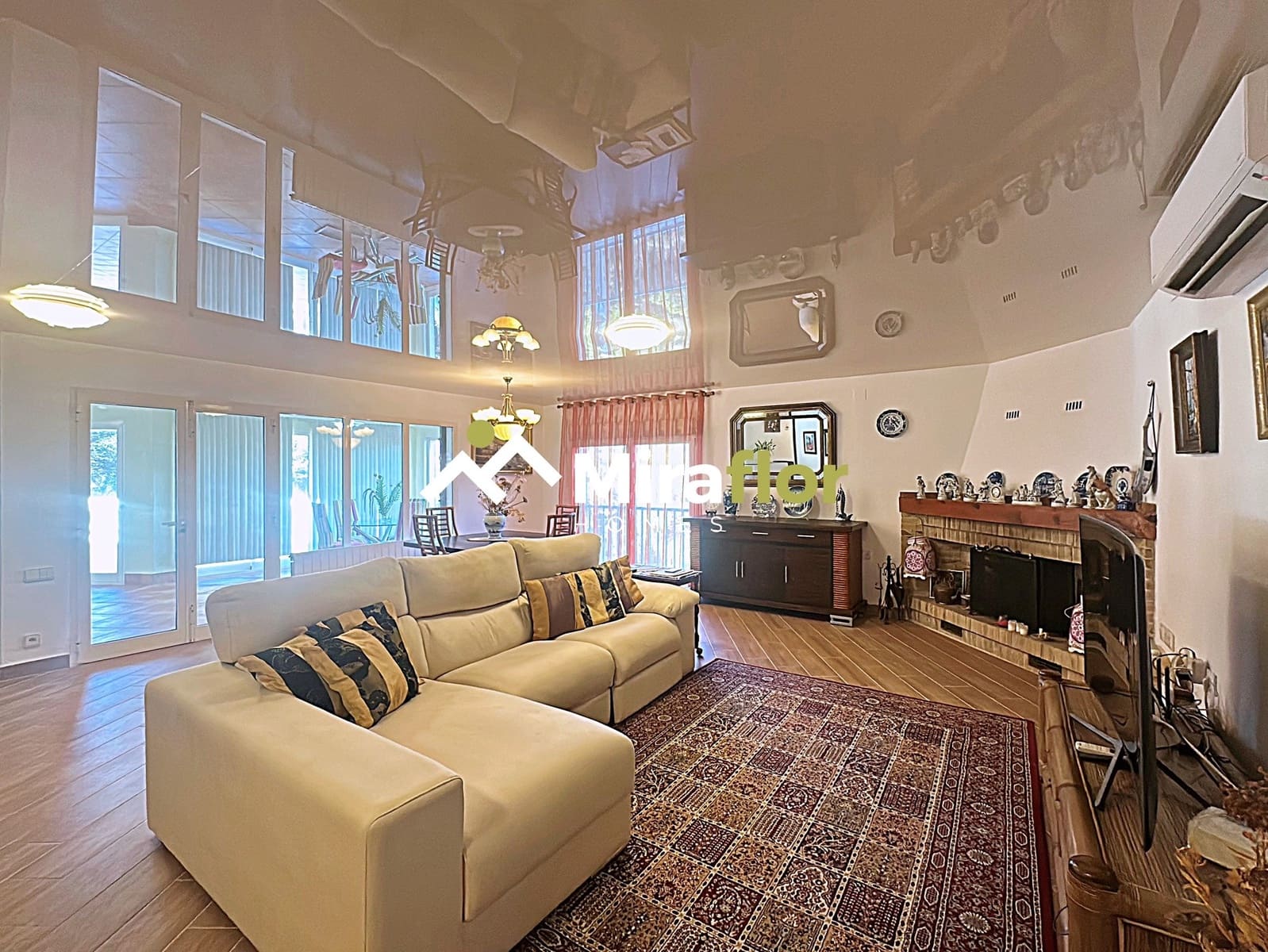 4 bedroom Villa for sale in Denia with pool - € 590,000 (Ref: 8839119)