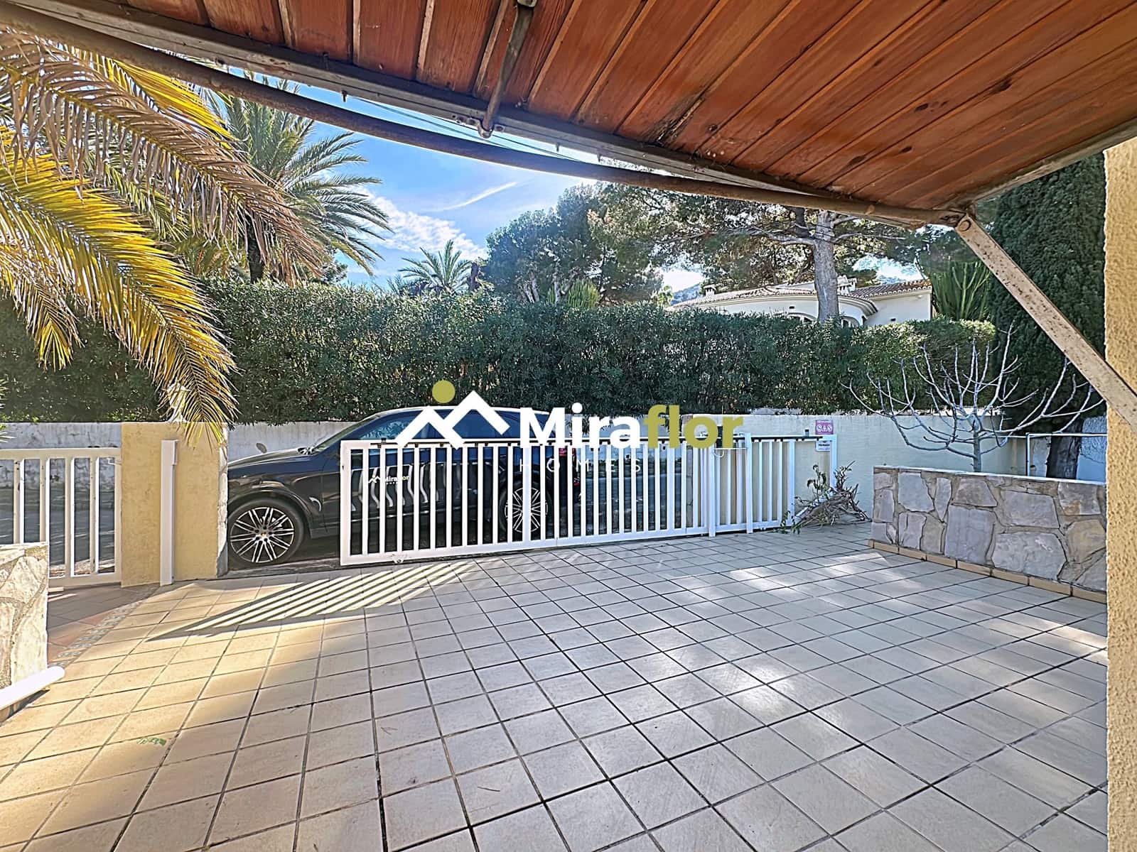 4 bedroom Villa for sale in Denia with pool - € 590,000 (Ref: 8839119)