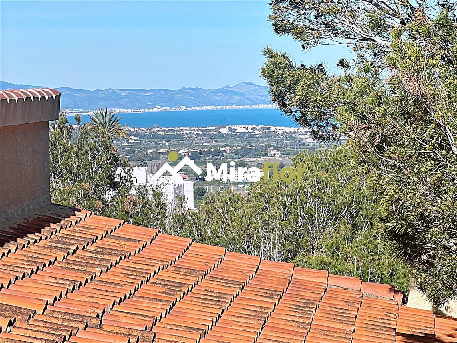 4 bedroom Villa for sale in Denia with pool - € 590,000 (Ref: 8839119)