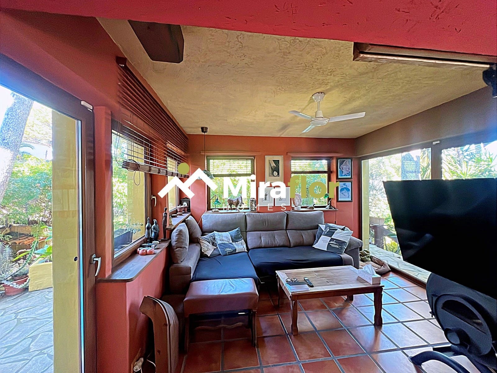 4 Zimmer Villa zu verkaufen in Denia mit Pool - 619.000 € (Ref: 8867491)