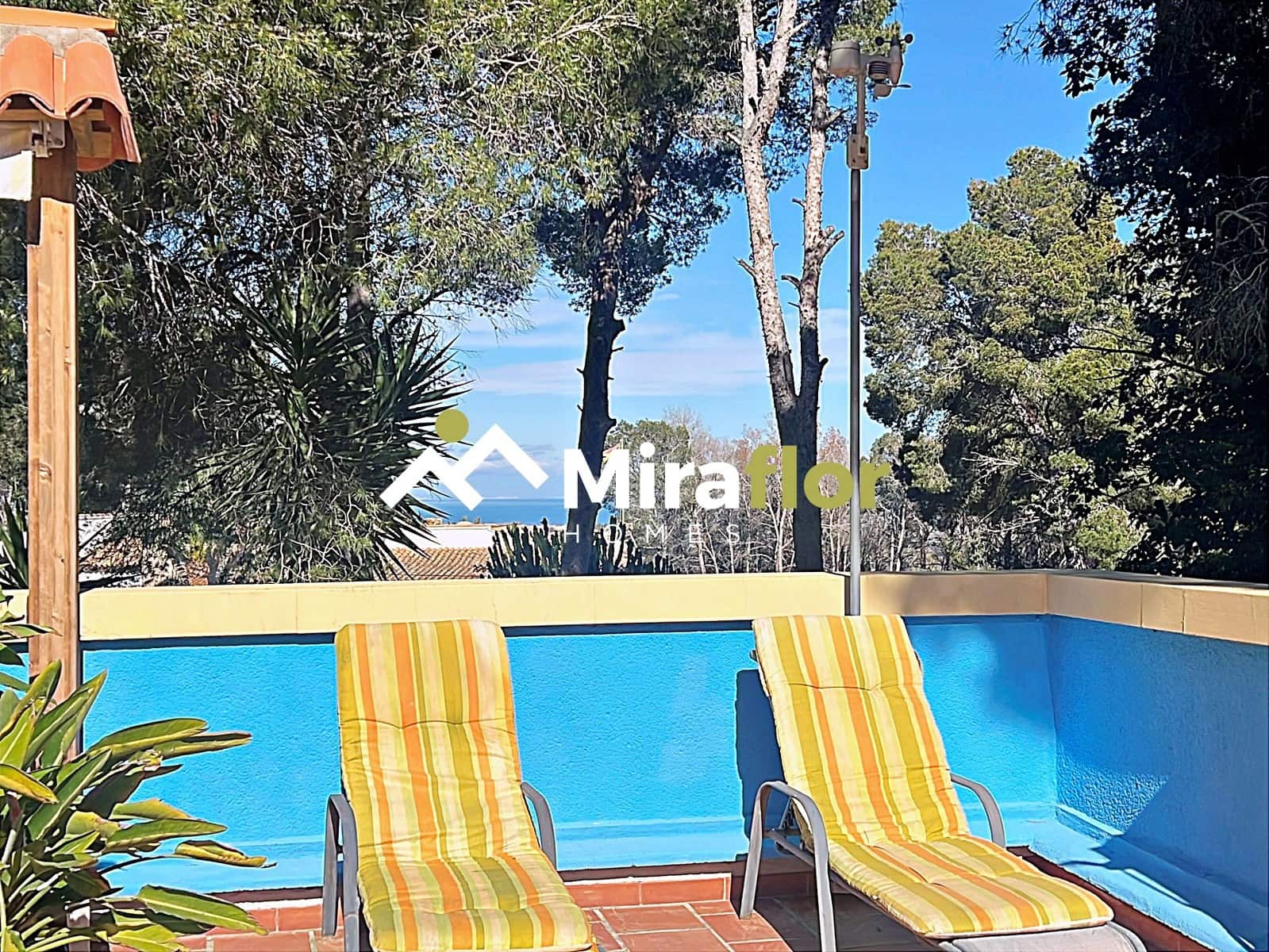 4 Zimmer Villa zu verkaufen in Denia mit Pool - 619.000 € (Ref: 8867491)