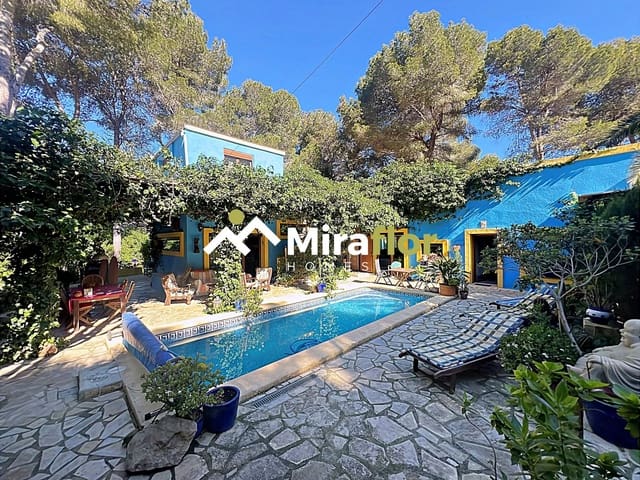 4 Zimmer Villa zu verkaufen in Dénia mit Pool - 619.000 € (Ref: 8867491)
