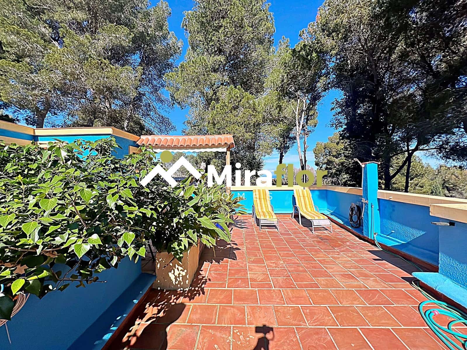 4 Zimmer Villa zu verkaufen in Denia mit Pool - 619.000 € (Ref: 8867491)