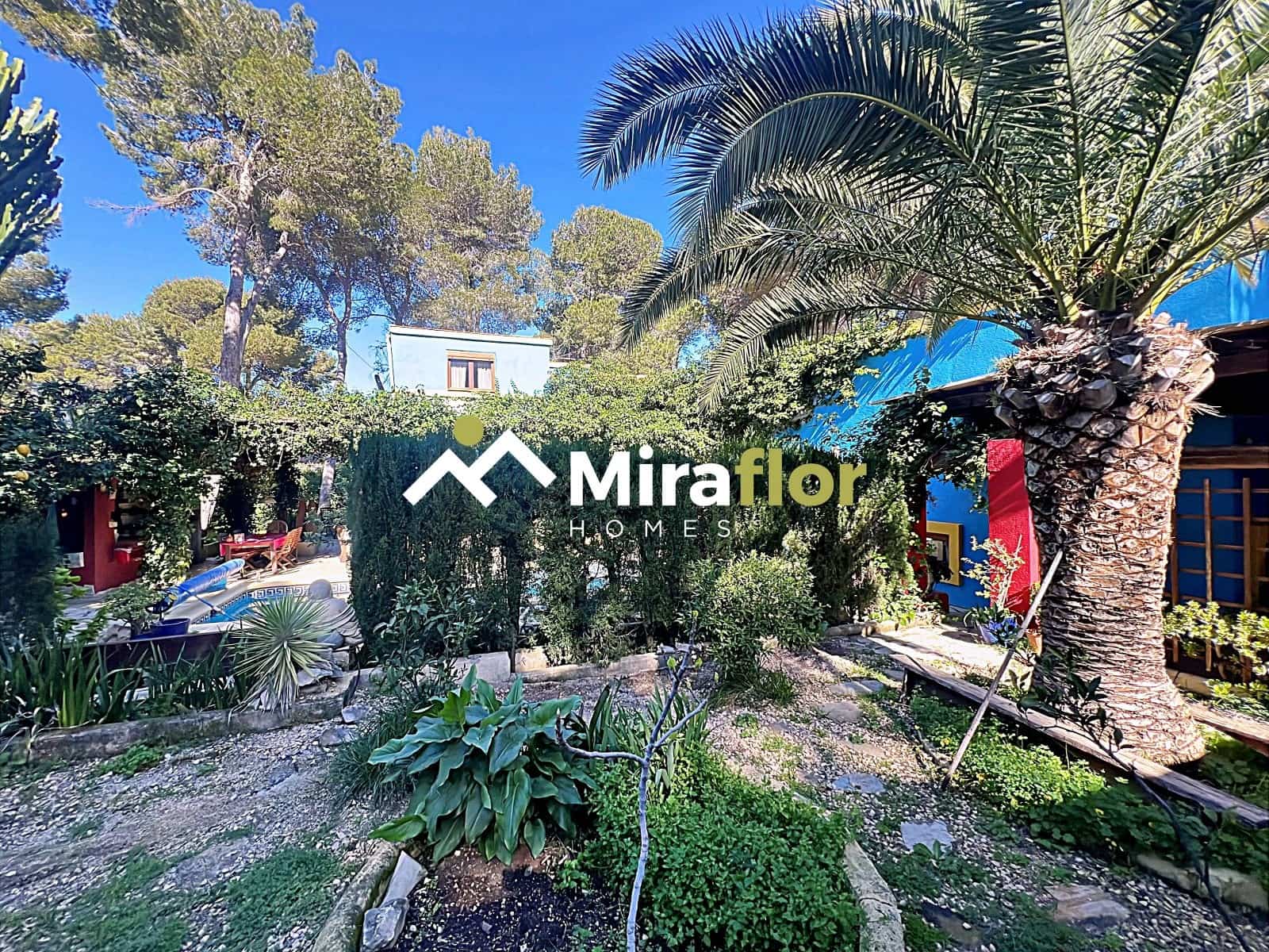 4 Zimmer Villa zu verkaufen in Denia mit Pool - 619.000 € (Ref: 8867491)