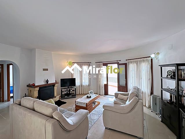 4 bedroom Villa for sale in Monte Pego, Pego with pool - € 495,000 (Ref: 8937281)