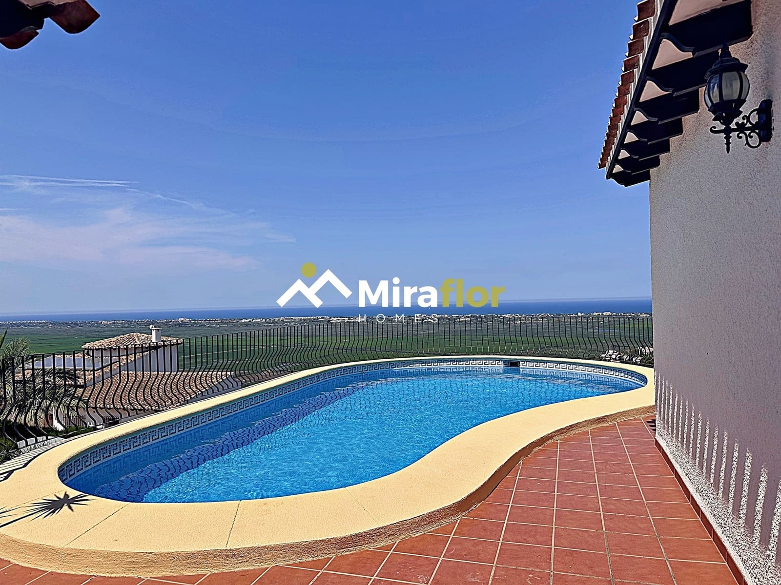 4 soveværelse Villa til salg i Monte Pego med swimmingpool - € 495.000 (Ref: 8937281)