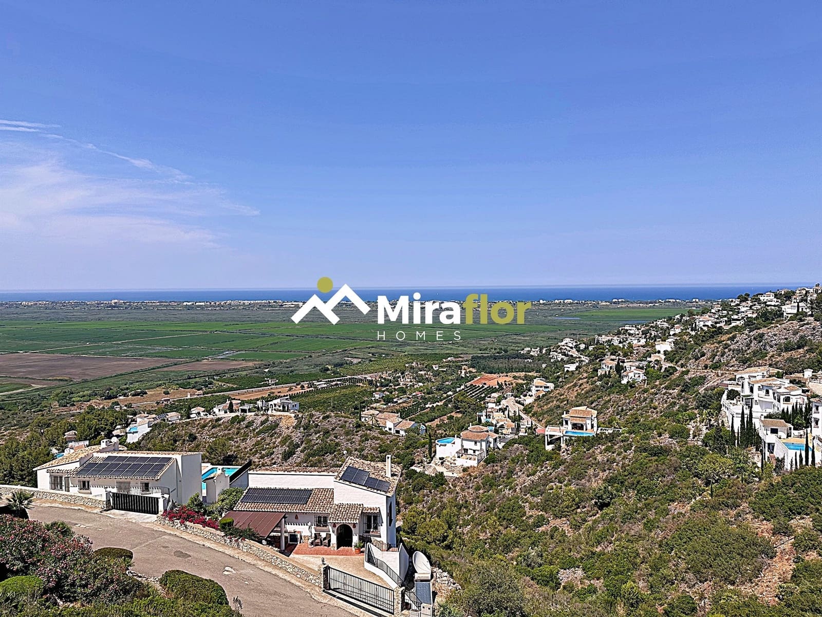 4 soveværelse Villa til salg i Monte Pego med swimmingpool - € 495.000 (Ref: 8937281)