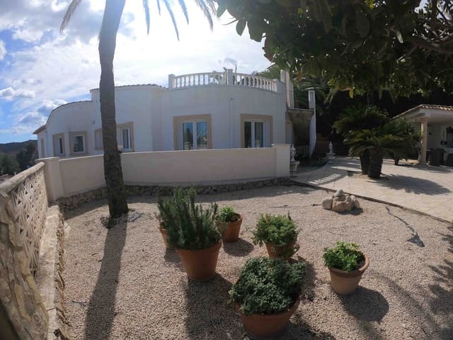 3 soveværelse Finca/Landehus til salg i Dénia med swimmingpool - € 750.000 (Ref: 9003508)