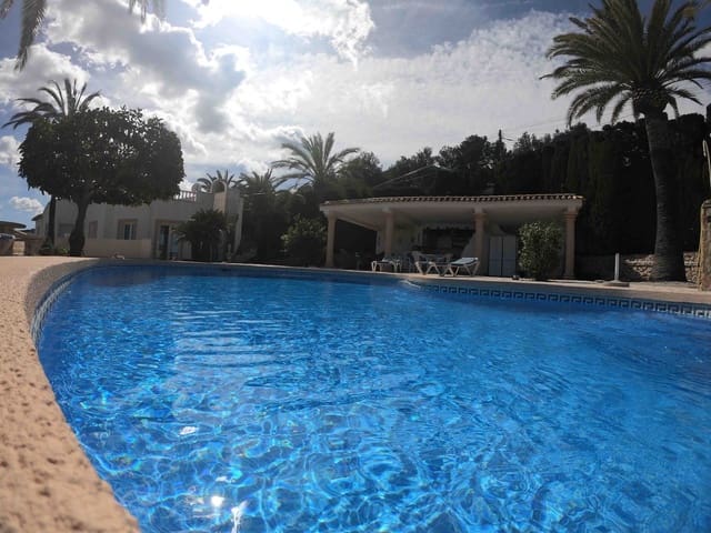 3 soveværelse Finca/Landehus til salg i Dénia med swimmingpool - € 750.000 (Ref: 9003508)