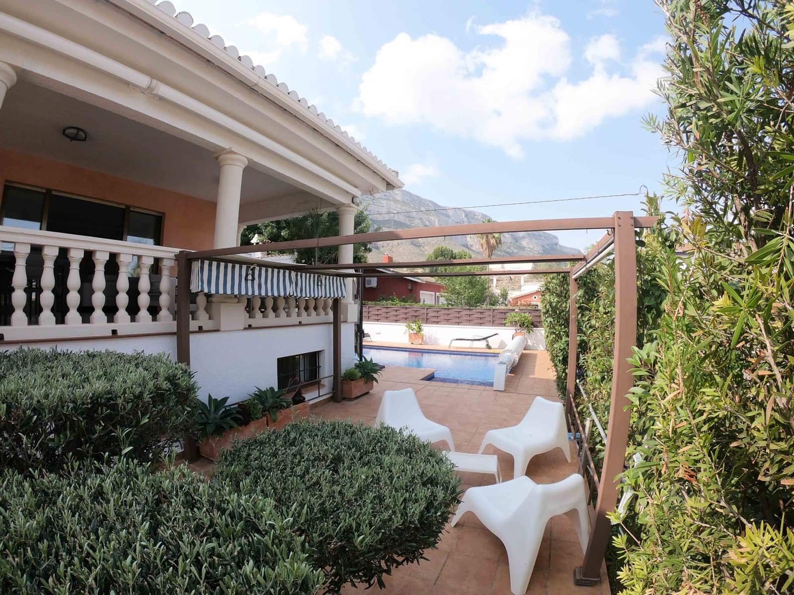 7 bedroom Villa for sale in Denia with pool - € 790,000 (Ref: 9005818)