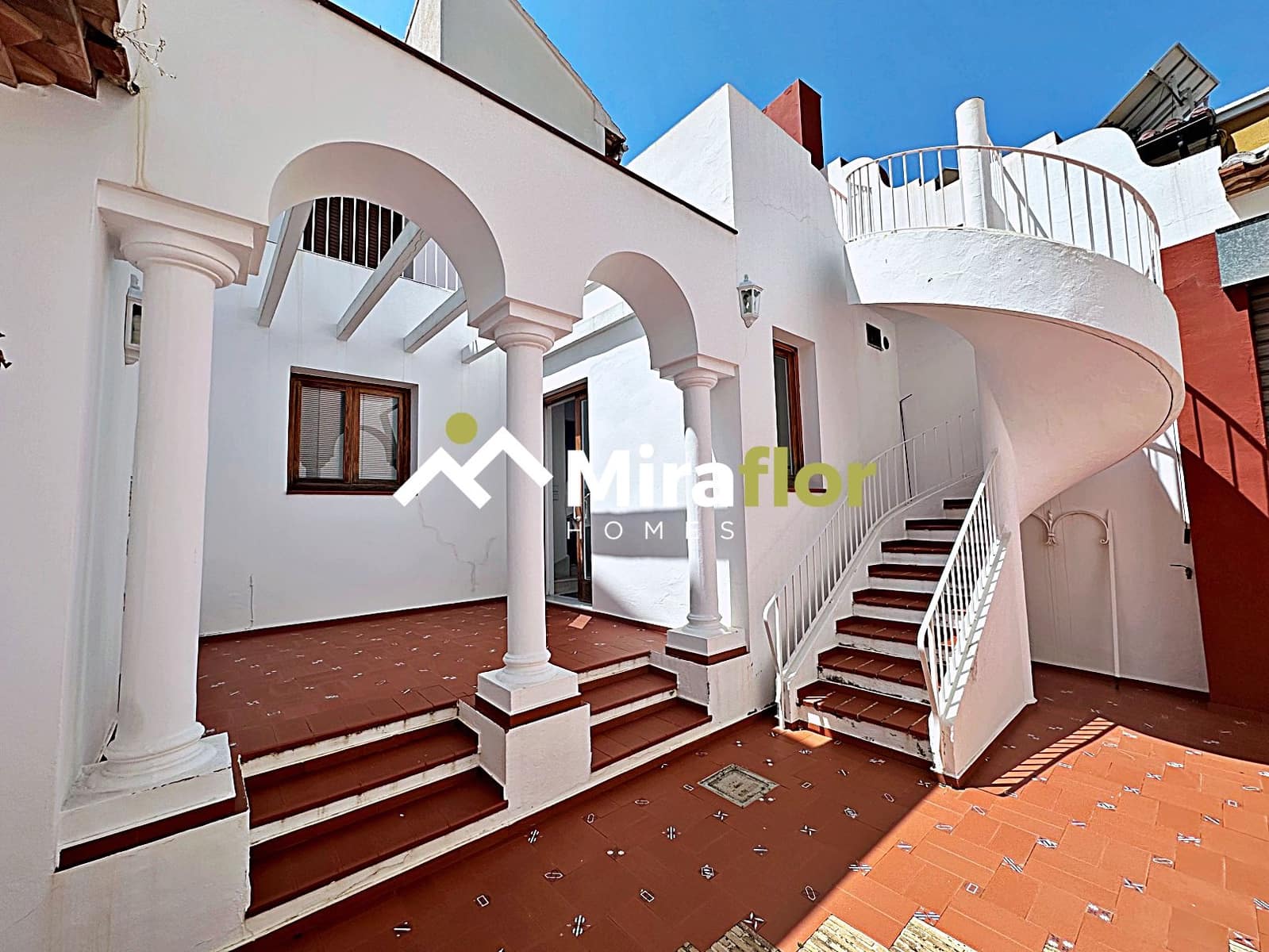 3 bedroom Townhouse for sale in Ondara - € 680,000 (Ref: 9017430)