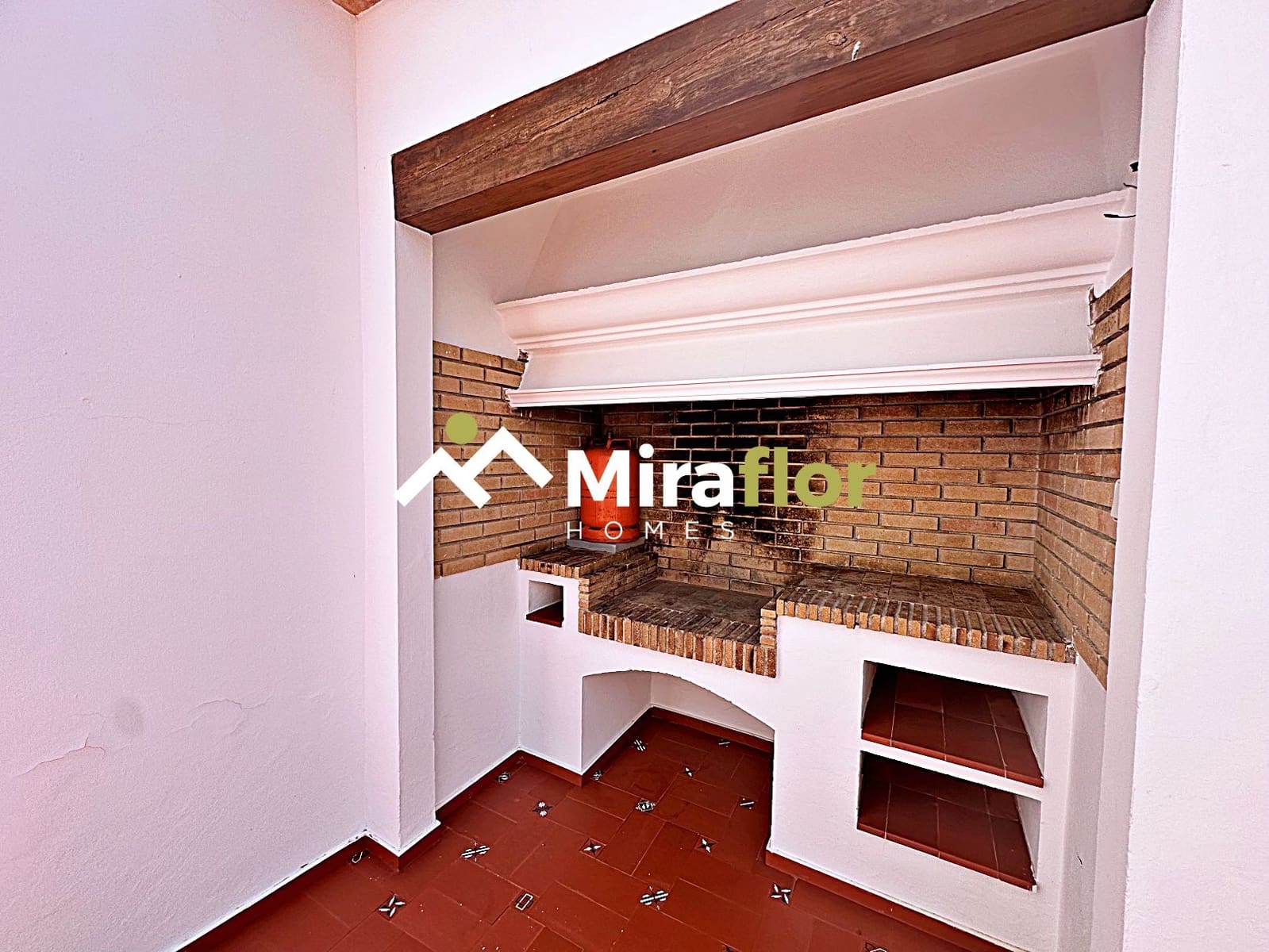 3 bedroom Townhouse for sale in Ondara - € 680,000 (Ref: 9017430)