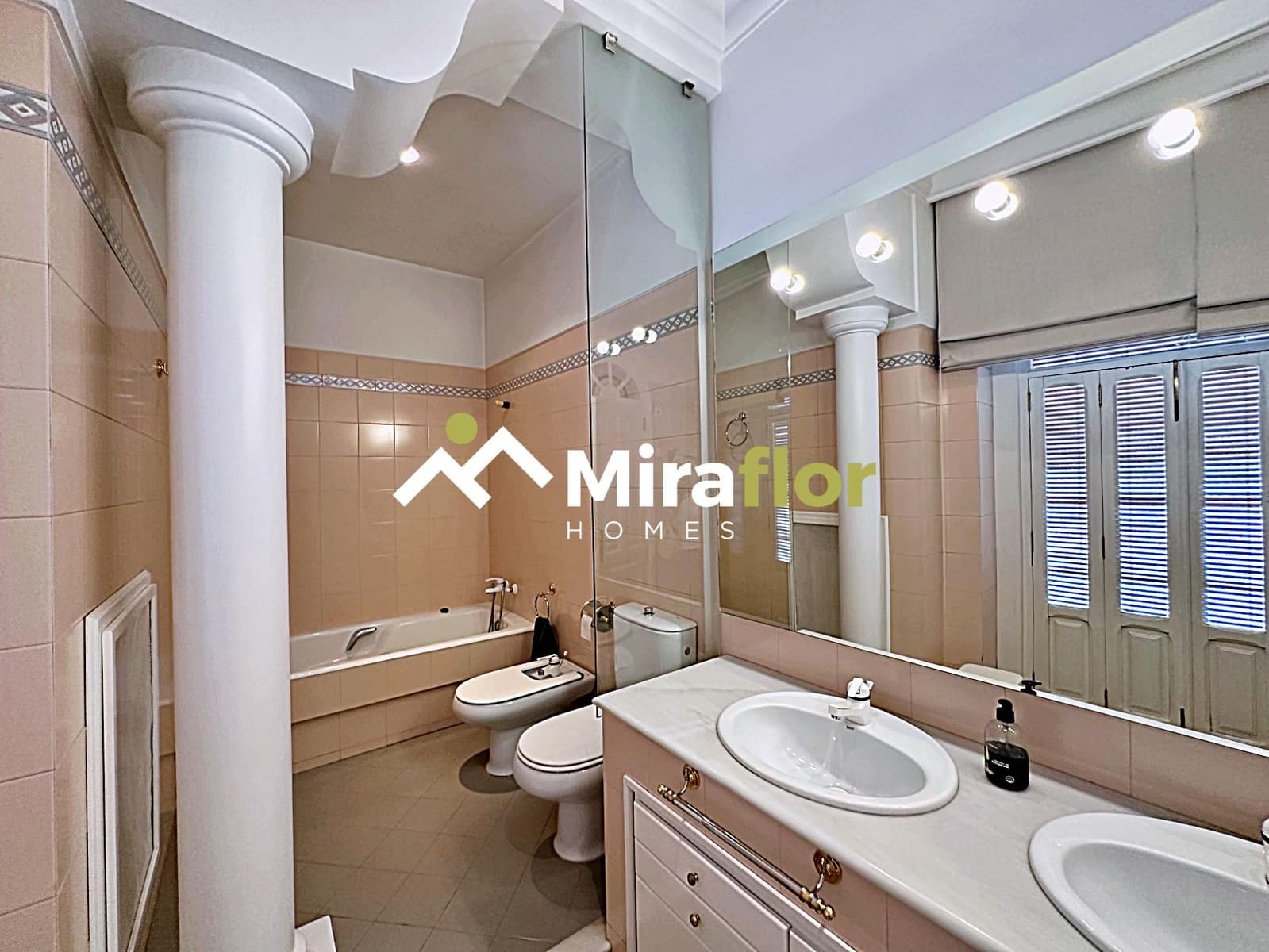 3 bedroom Townhouse for sale in Ondara - € 680,000 (Ref: 9017430)