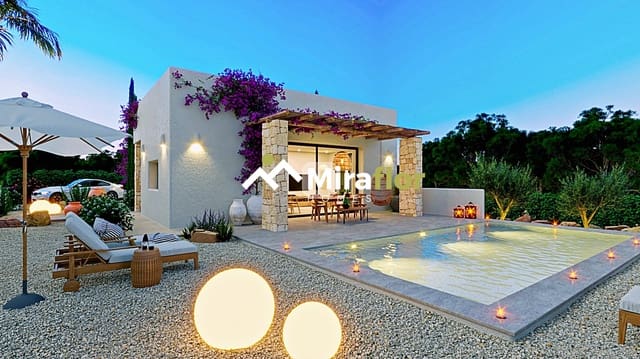 3 slaapkamer Villa te koop in Dénia met zwembad - € 710.000 (Ref: 9033547)