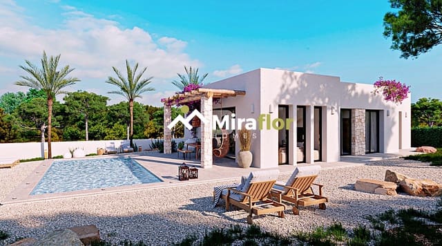 3 slaapkamer Villa te koop in Dénia met zwembad - € 710.000 (Ref: 9033547)