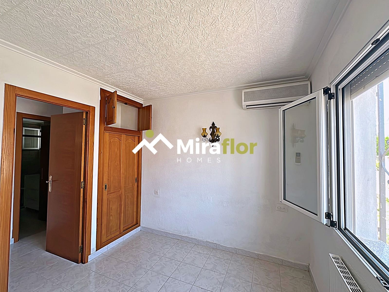 4 slaapkamer Villa te koop in Els Poblets met zwembad - € 445.000 (Ref: 9077899)