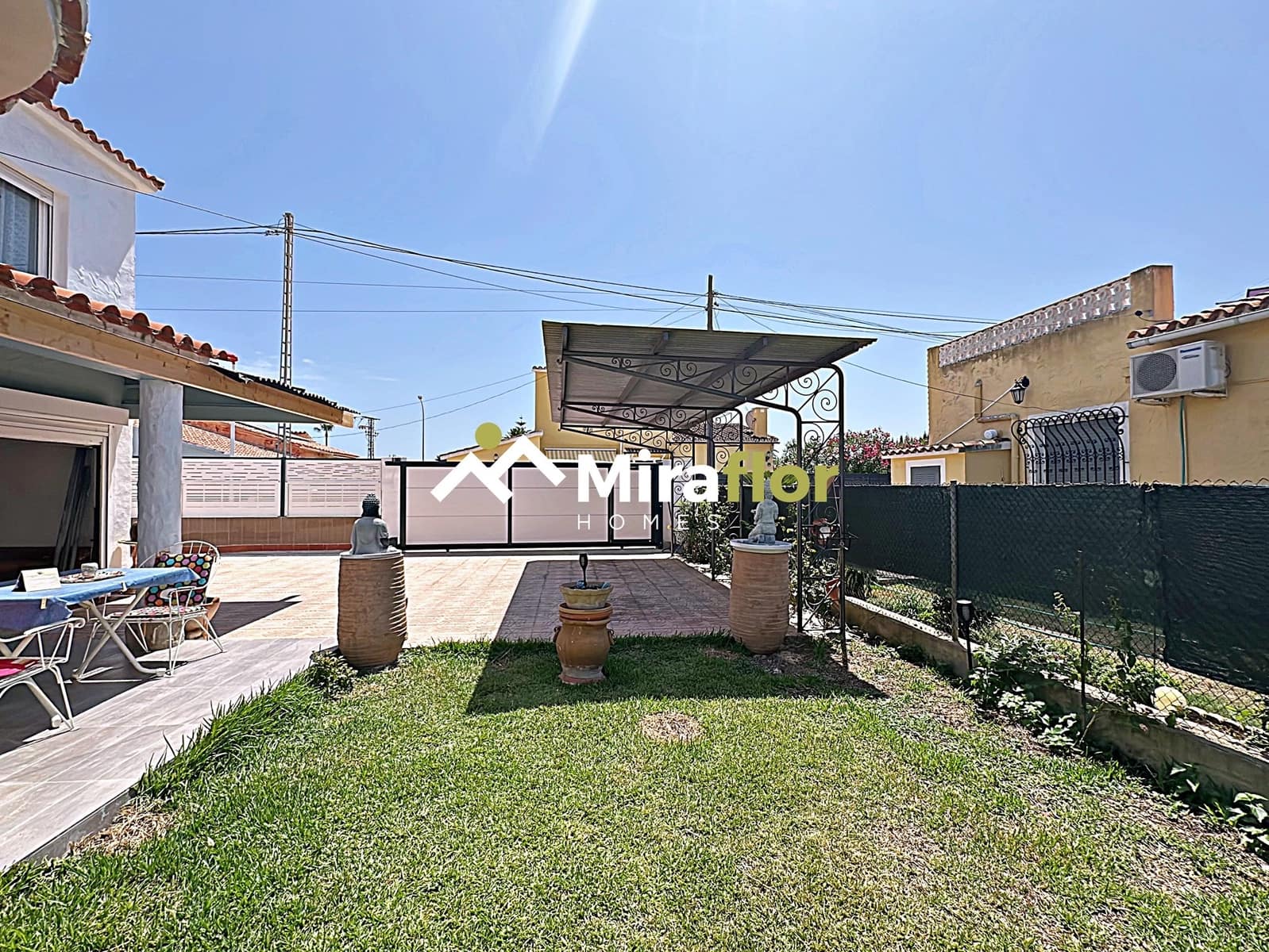 4 slaapkamer Villa te koop in Els Poblets met zwembad - € 445.000 (Ref: 9077899)